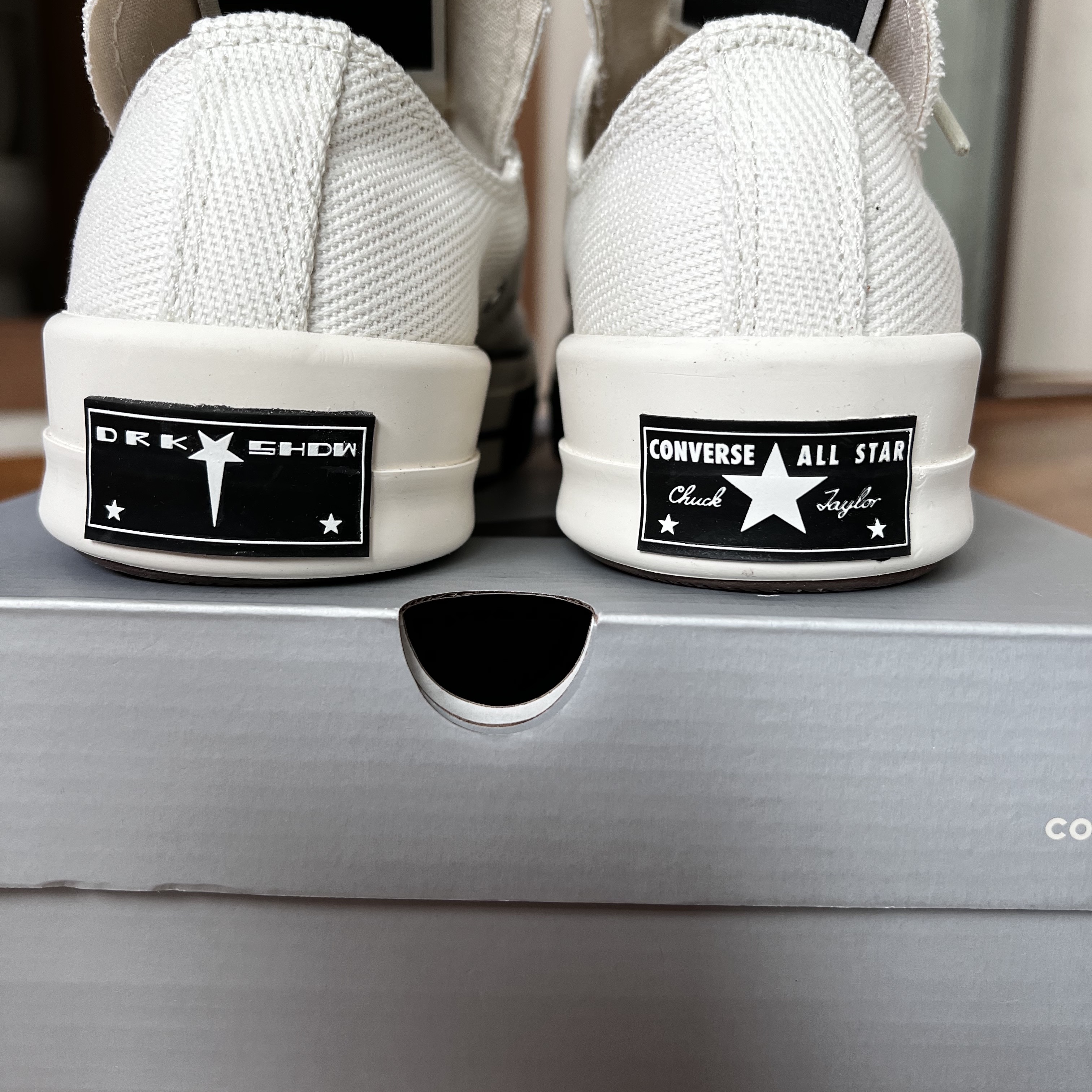 Converse x Drkshdw Drkstr Chuck 70 Ox White 착용 스타일 - 2
