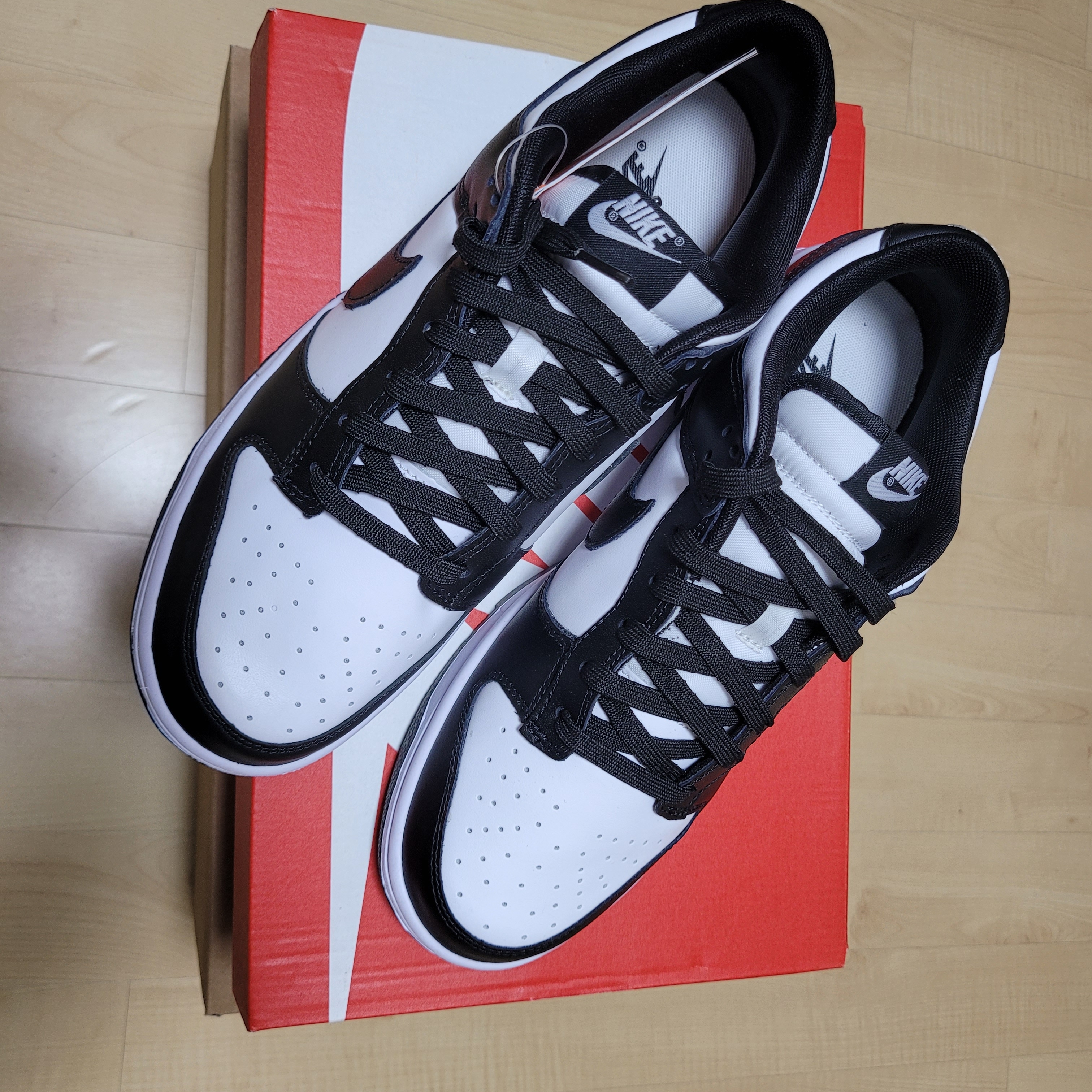 Nike Dunk Low Retro Black 착용 스타일