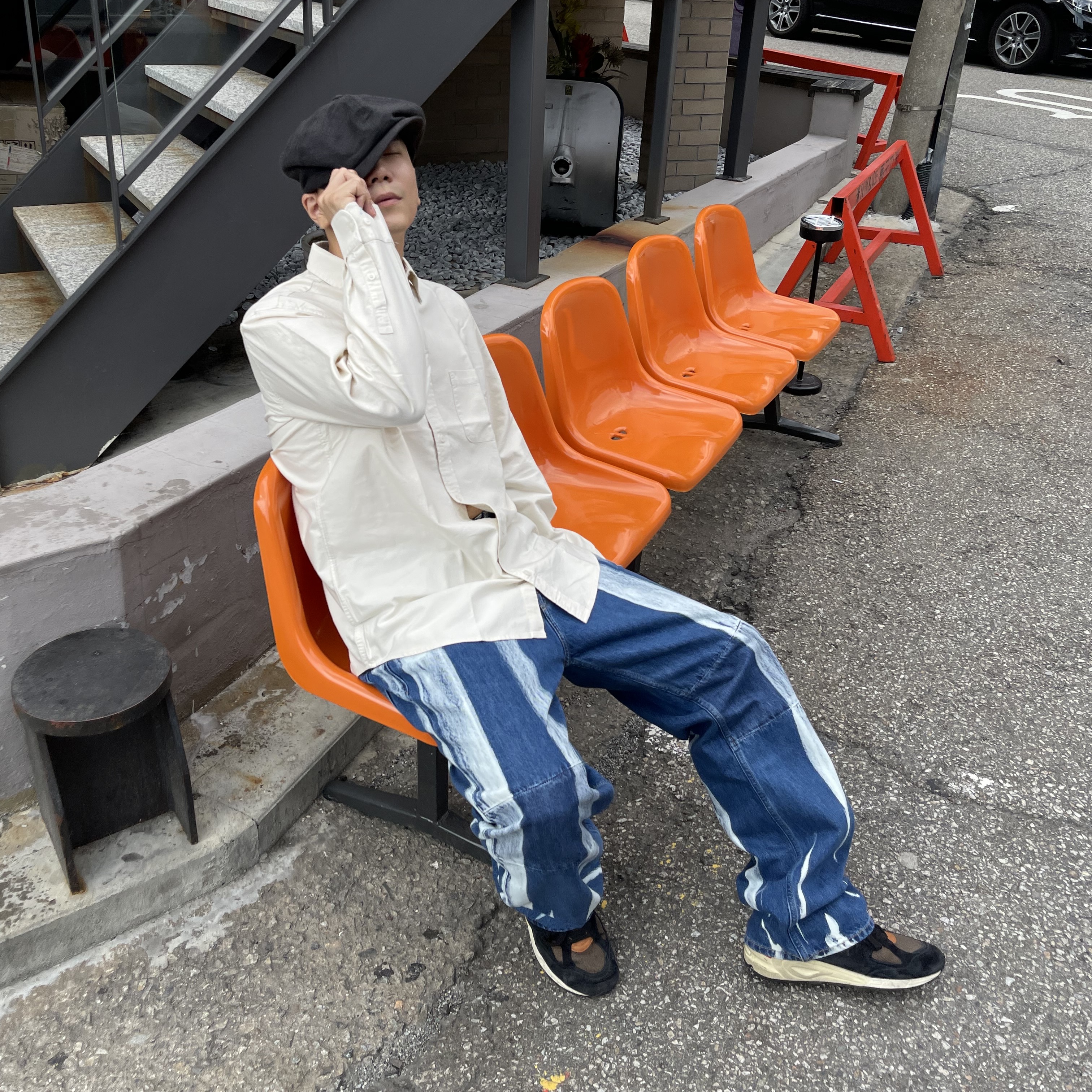 Our Legacy Extended Third Cut Glass Bleach Denim 착용 스타일 - 4