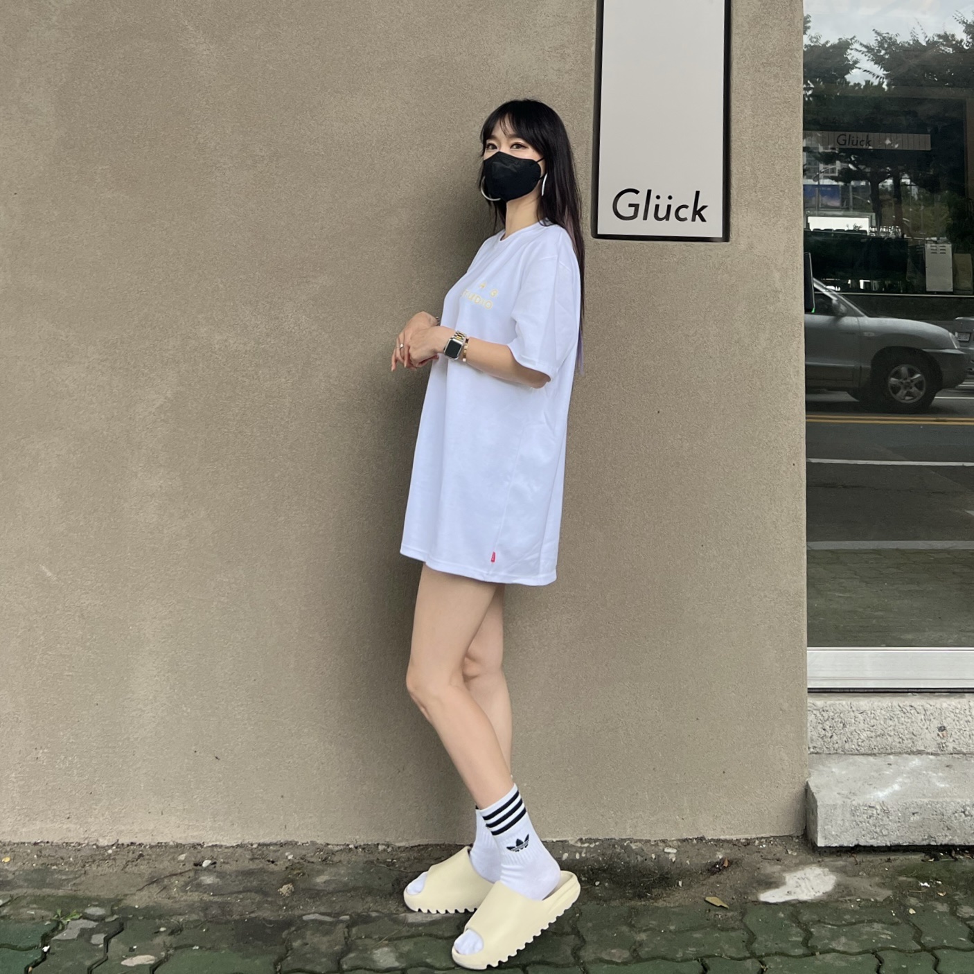 IAB Studio x Ottogi Mayonnaise 50th Anniversary T-Shirt White, Adidas Yeezy Slide Bone 착용 스타일 - 3
