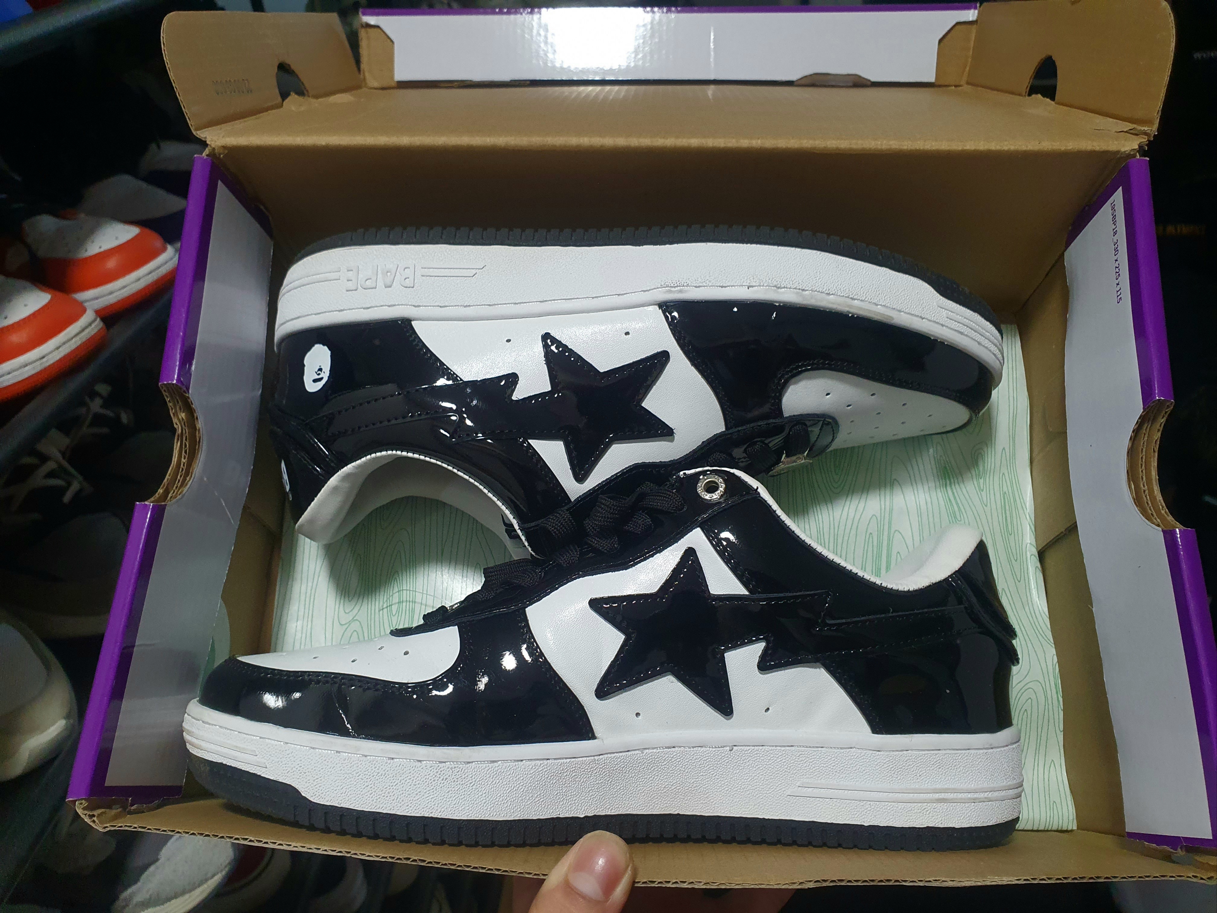BAPE Bape Sta Low Black White, Jordan 1 Low Concord 착용 스타일 - 1