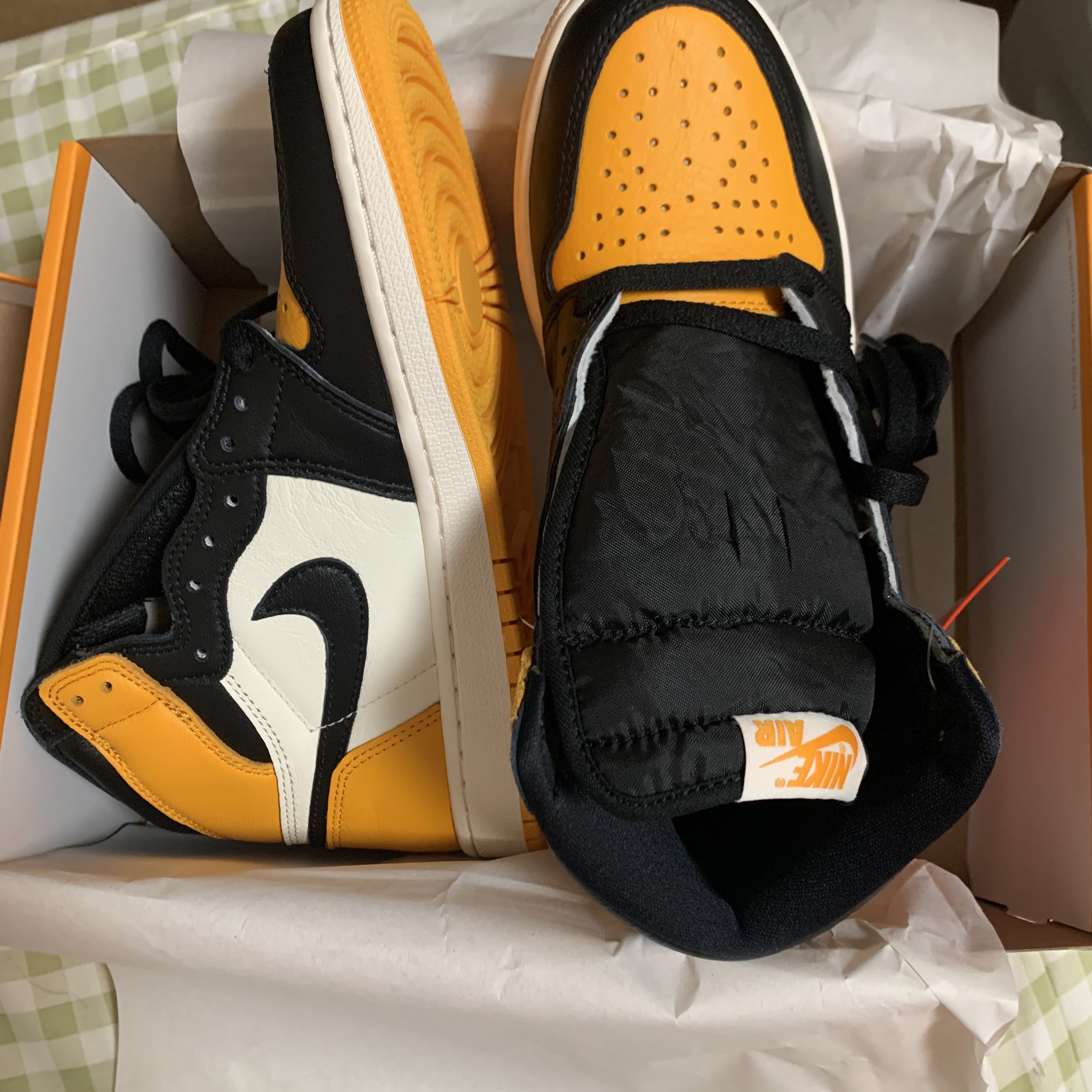 Jordan 1 Retro High OG Taxi 착용 스타일 - 4
