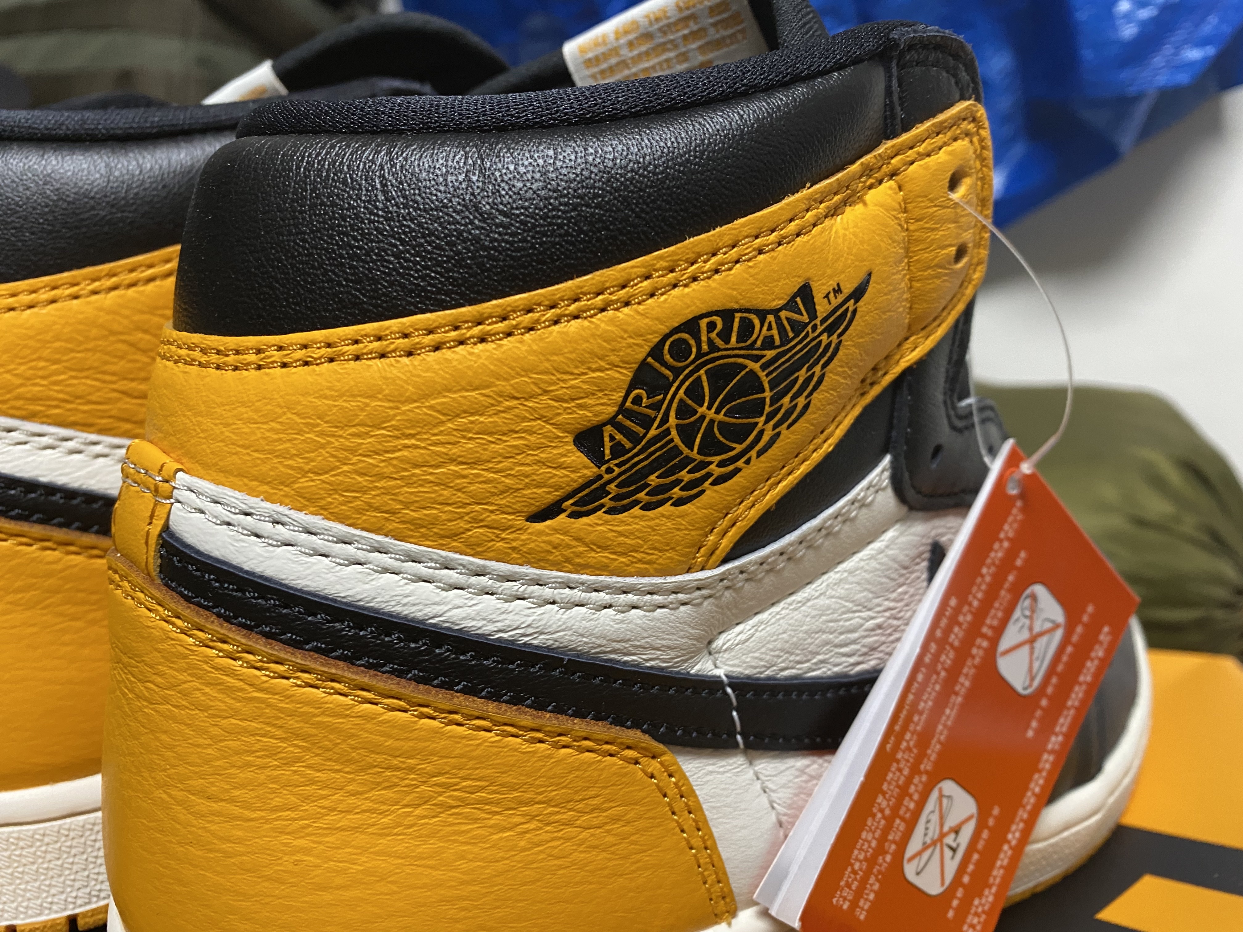 Jordan 1 Retro High OG Taxi 착용 스타일 - 3