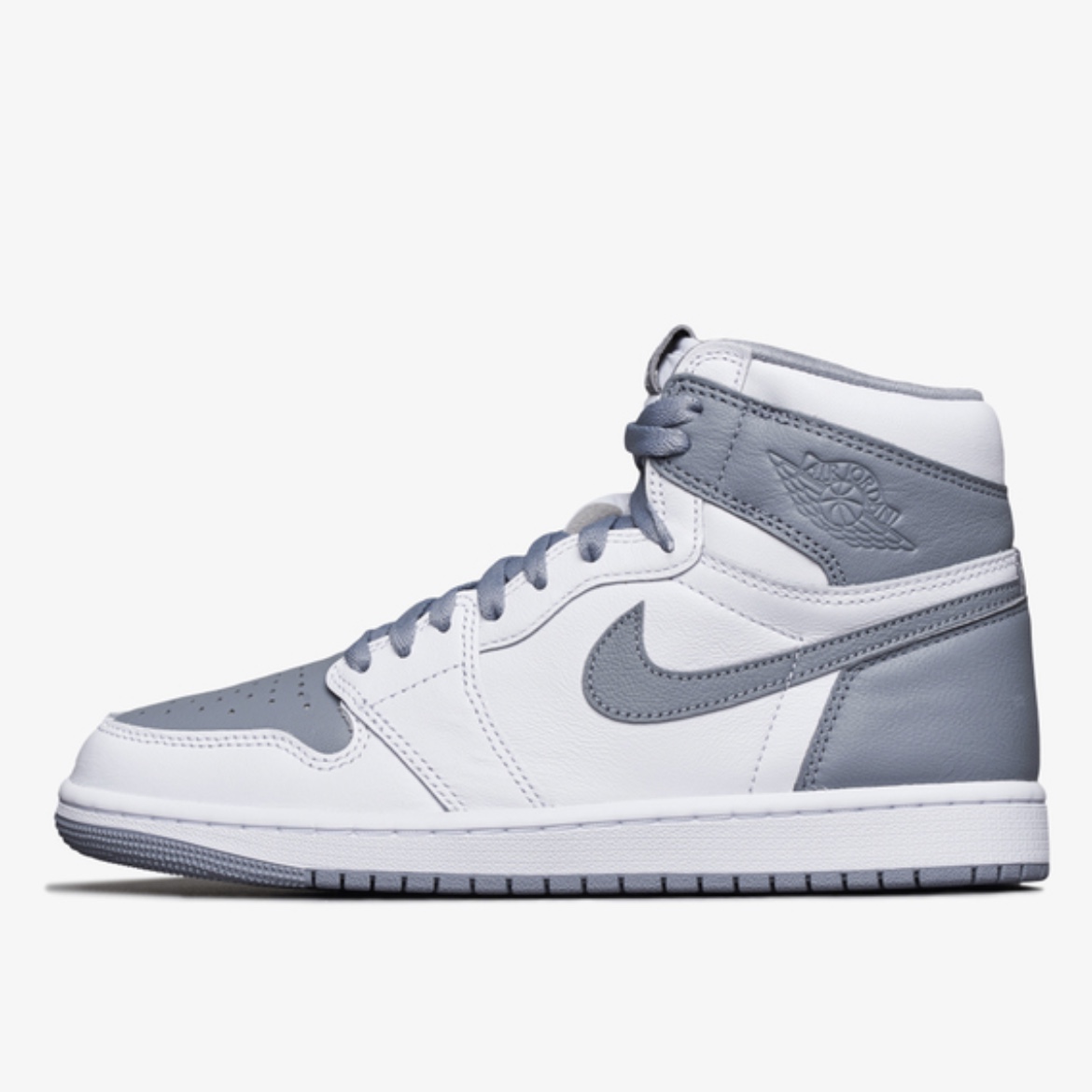 Jordan 1 Retro High OG Stealth 착용 스타일