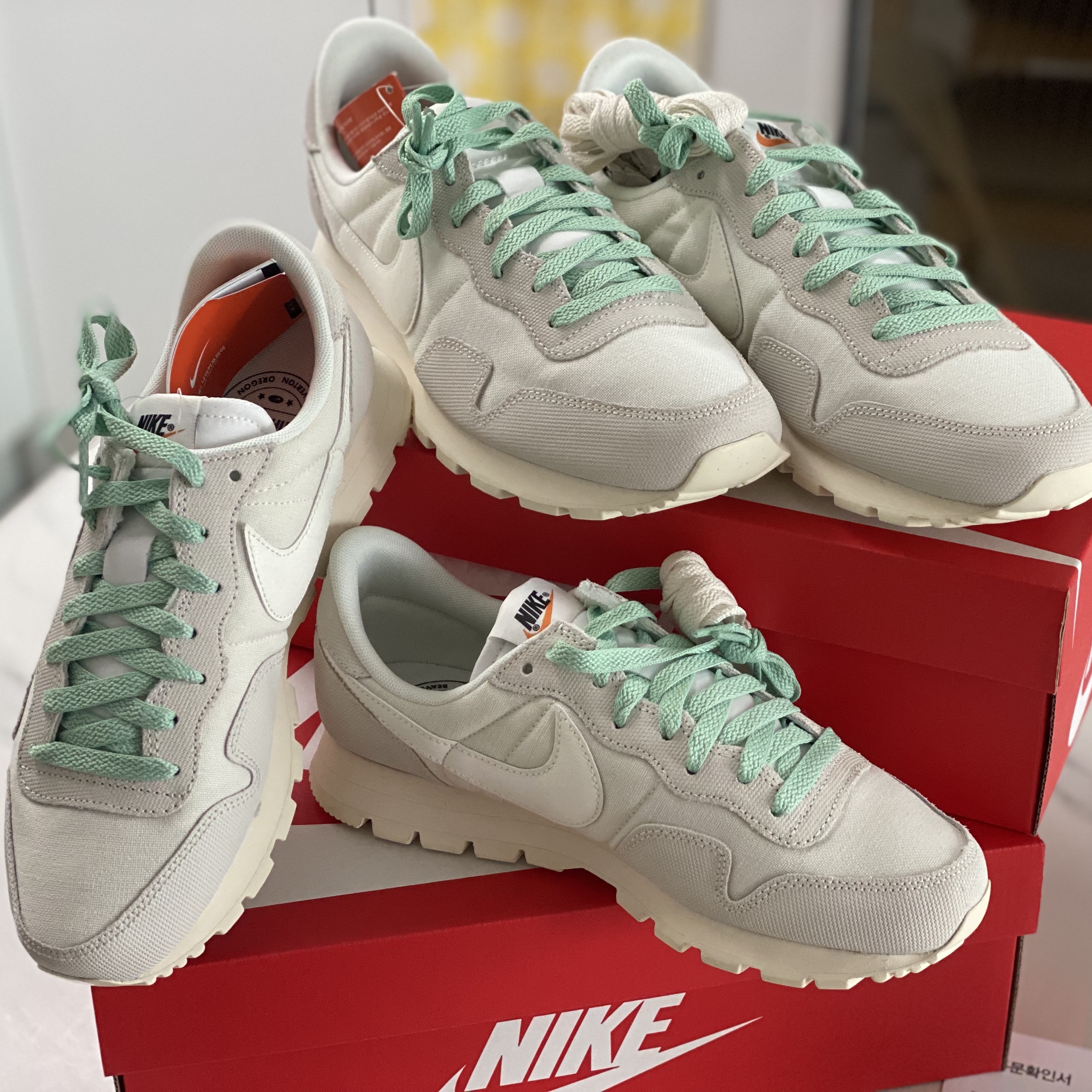 Nike Air Pegasus 83 PRM Sail 착용 스타일 - 1