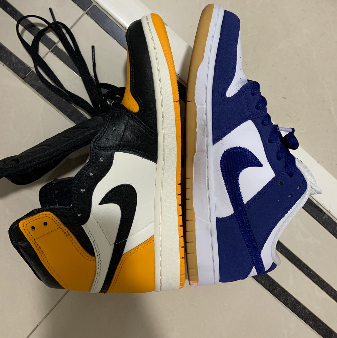 Jordan 1 Retro High OG Taxi, Nike SB Dunk Low Pro Premium Deep Royal Blue 착용 스타일