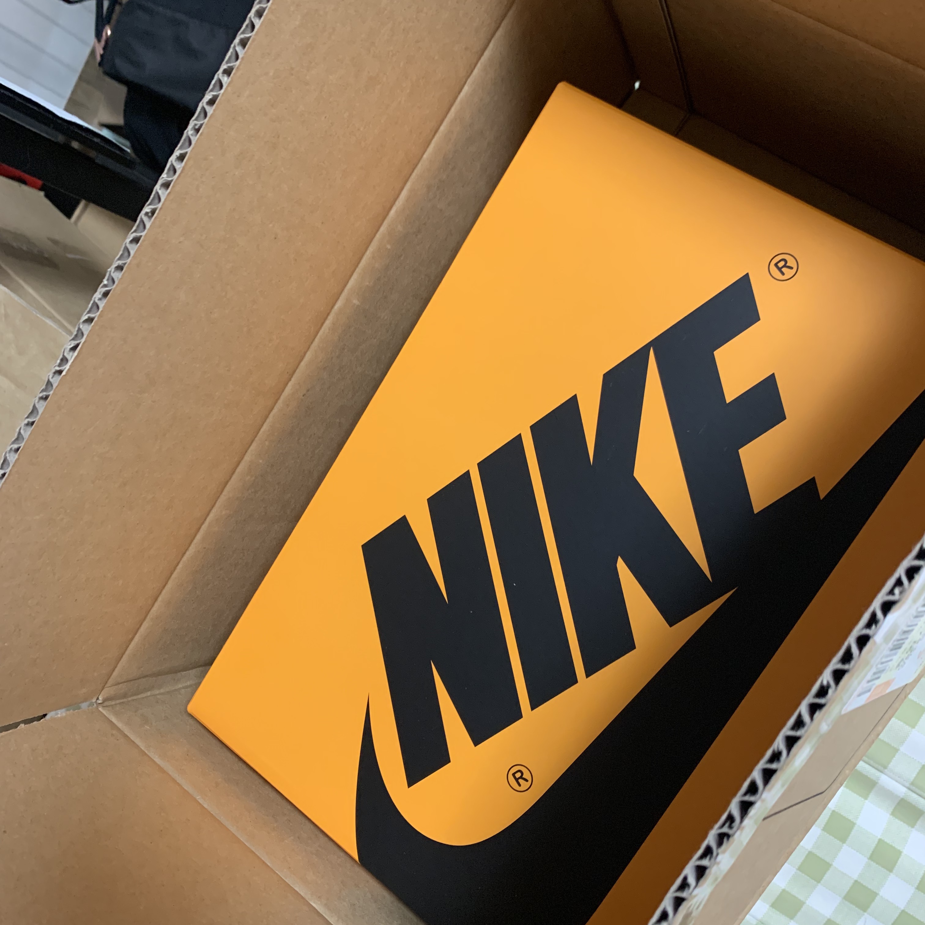 Jordan 1 Retro High OG Taxi 착용 스타일 - 1