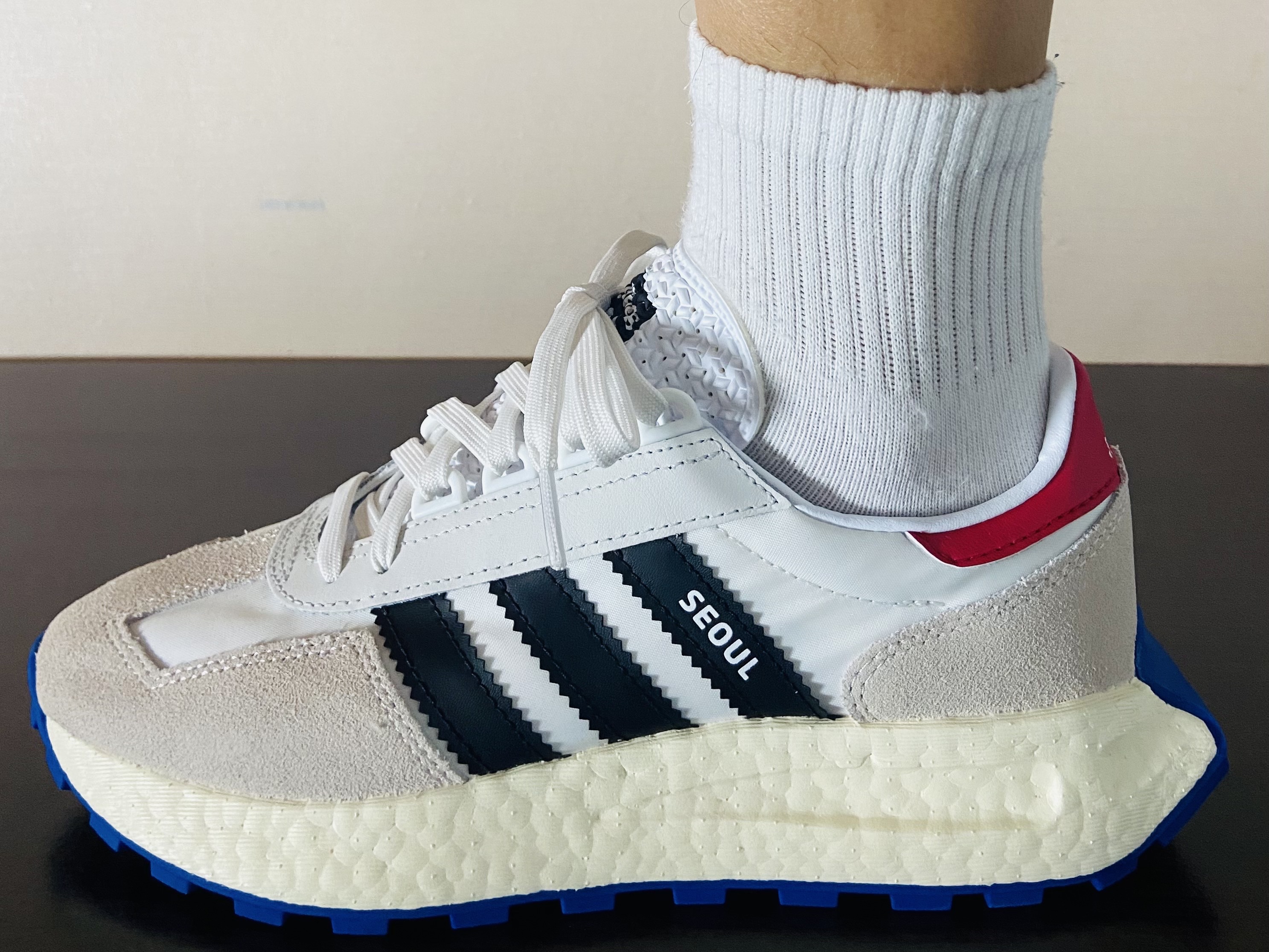 Adidas Retropy E5 White 착용 스타일