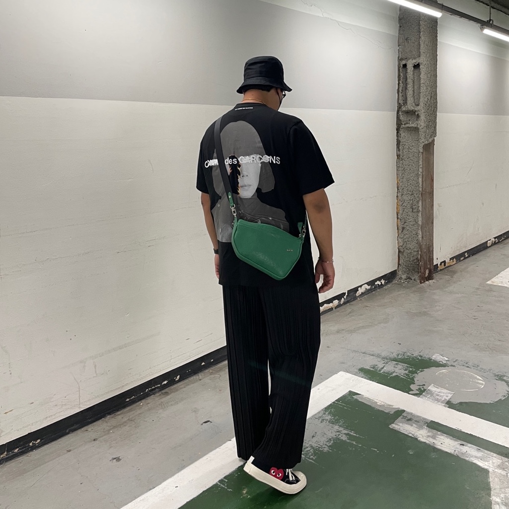 Converse x Play Comme des Garcons Chuck 70 Ox Black, Stussy SS Link Deep Bucket Hat Black 착용 스타일 - 2