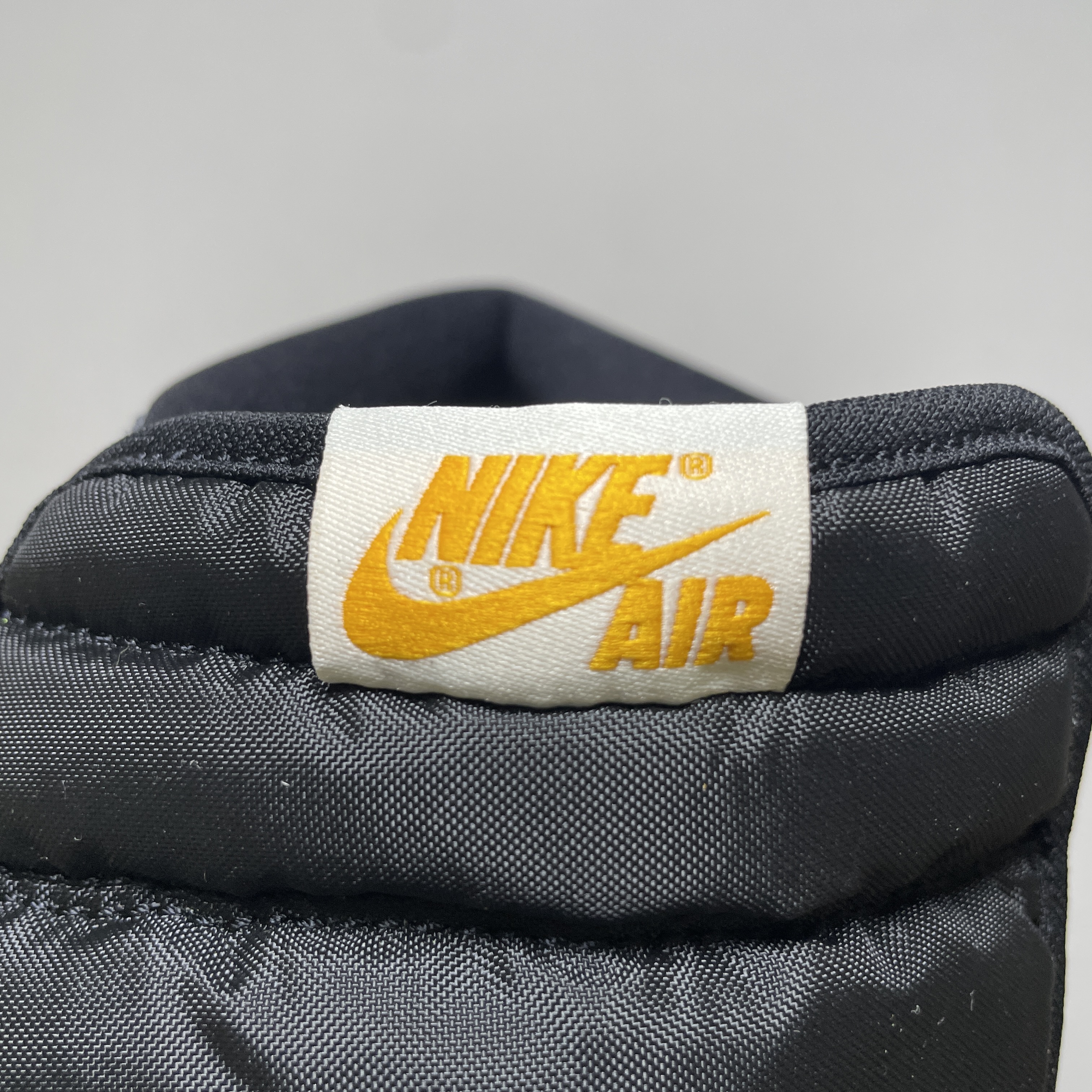 Jordan 1 Retro High OG Taxi 착용 스타일 - 3
