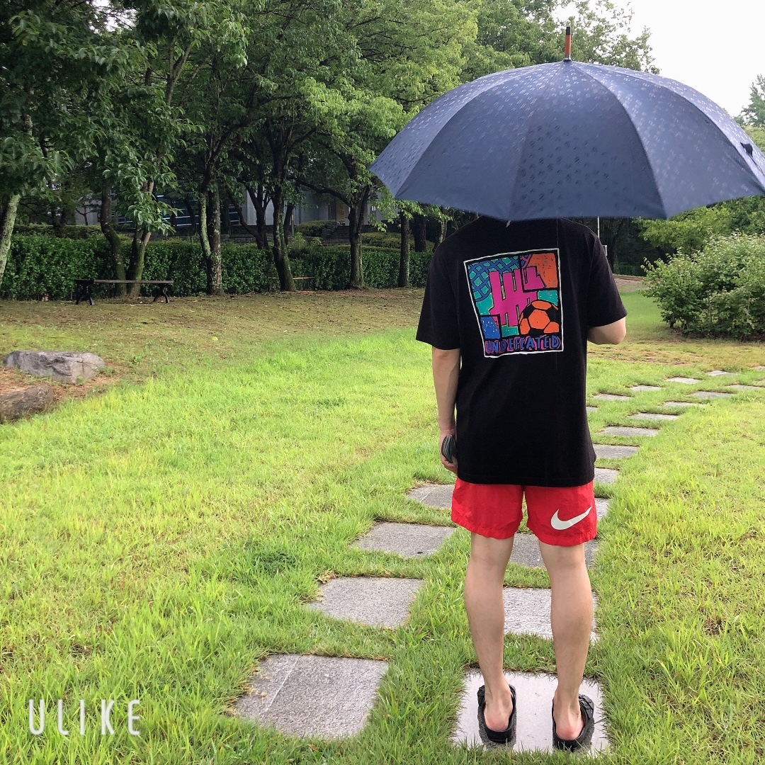 Nike x Stussy Water Shorts Habanero Red 착용 스타일