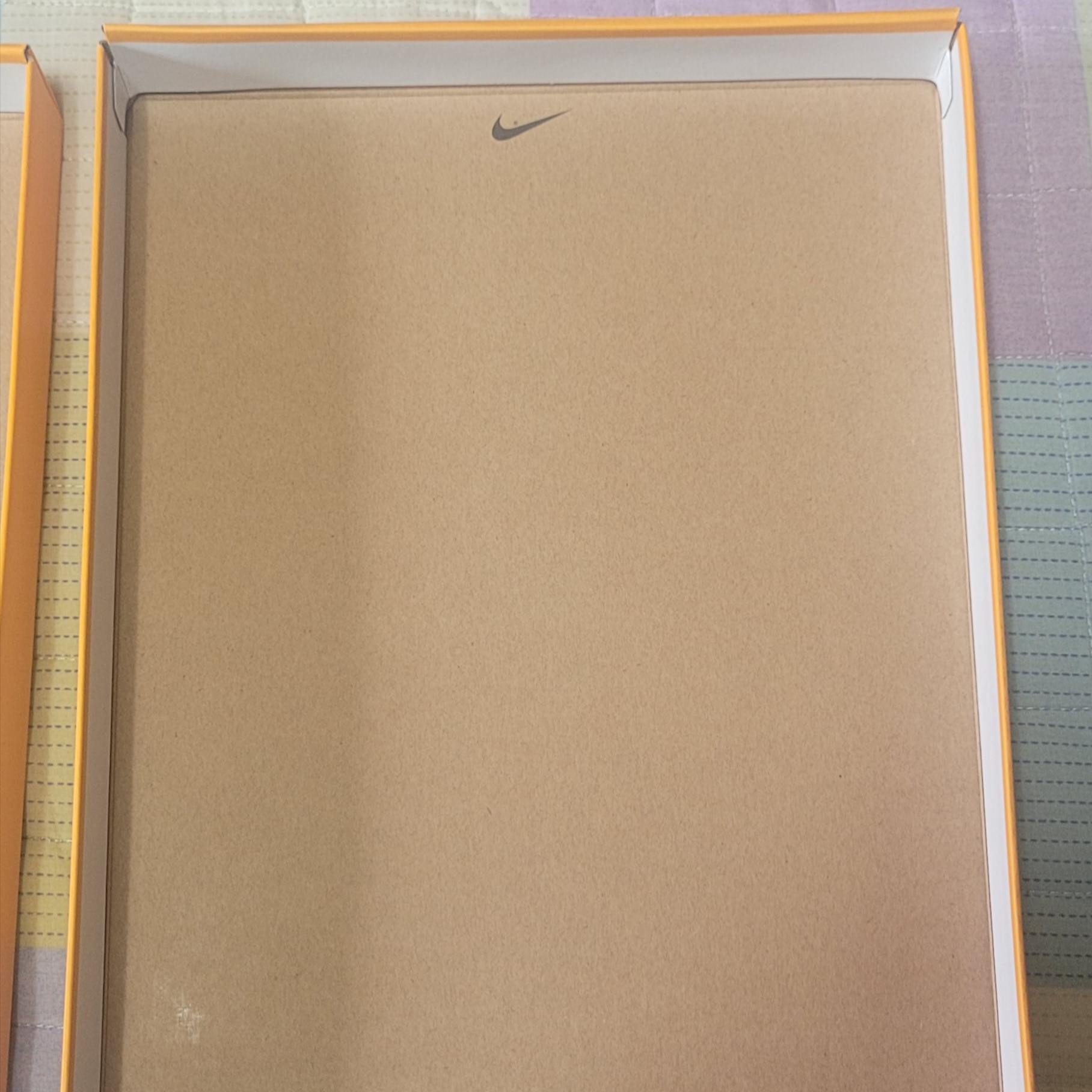 Jordan 1 Retro High OG Taxi 착용 스타일 - 1