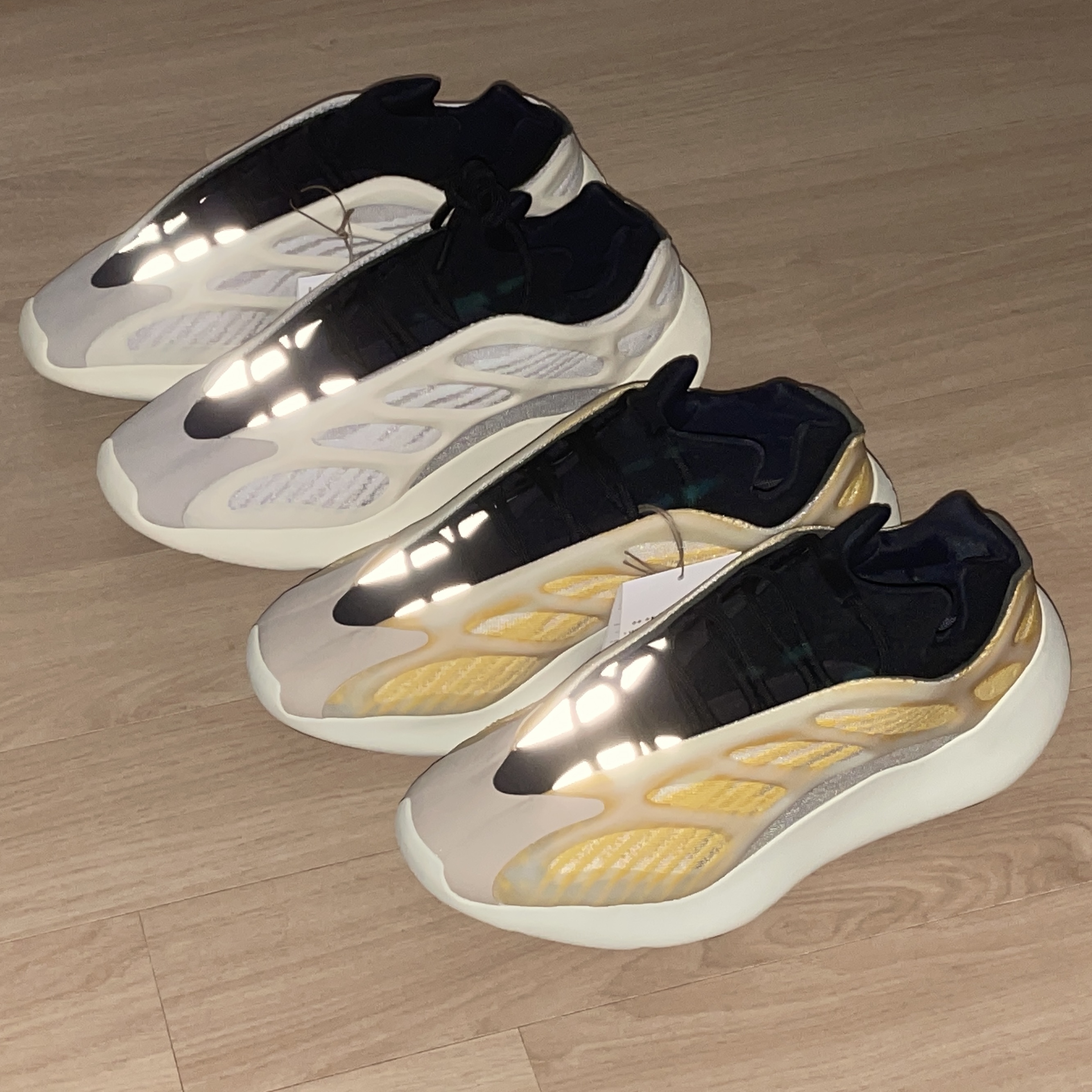 Adidas Yeezy 700 V3 Azael 2022/2023, Adidas Yeezy 700 V3 Mono Safflower 착용 스타일 - 3