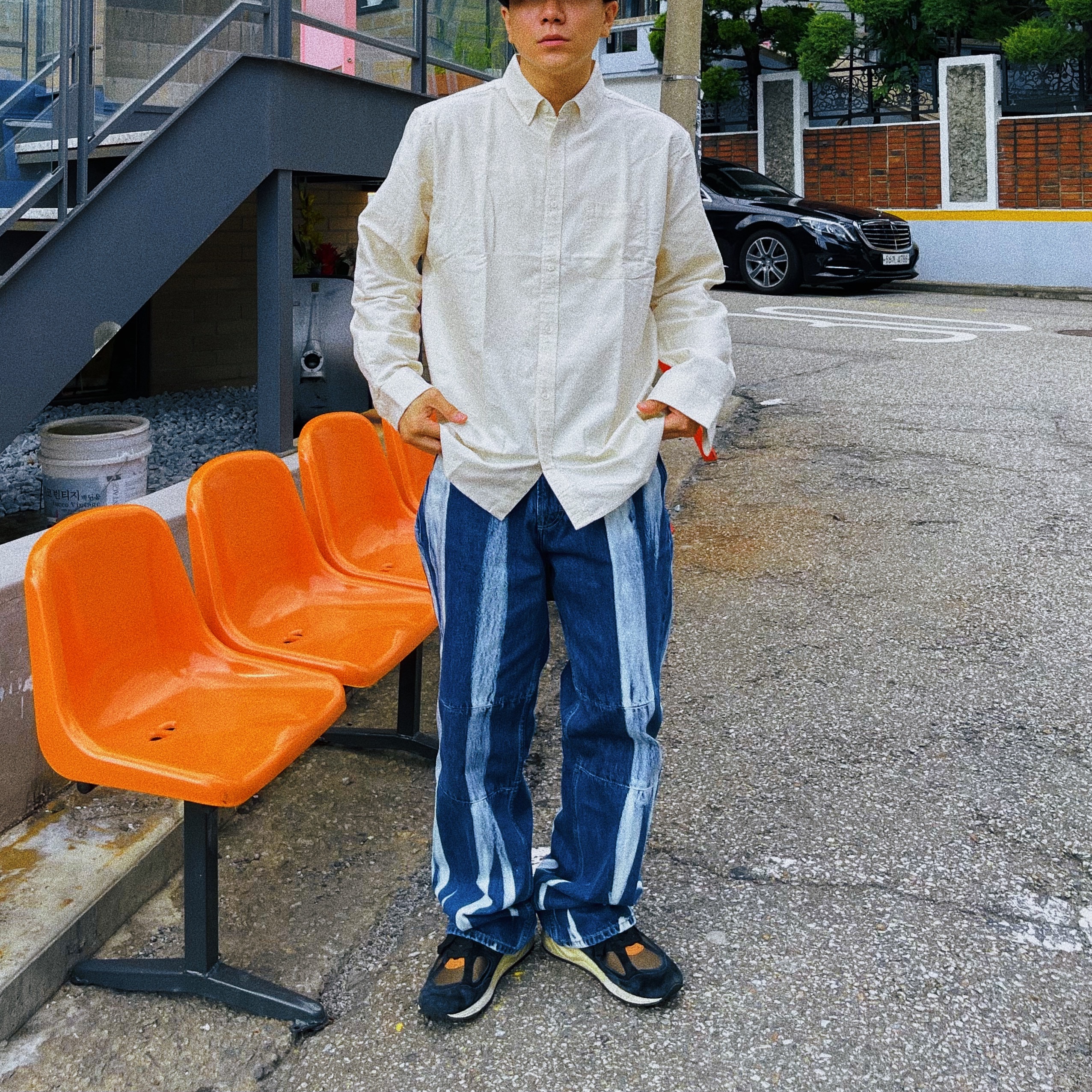 Our Legacy Extended Third Cut Glass Bleach Denim 착용 스타일 - 2