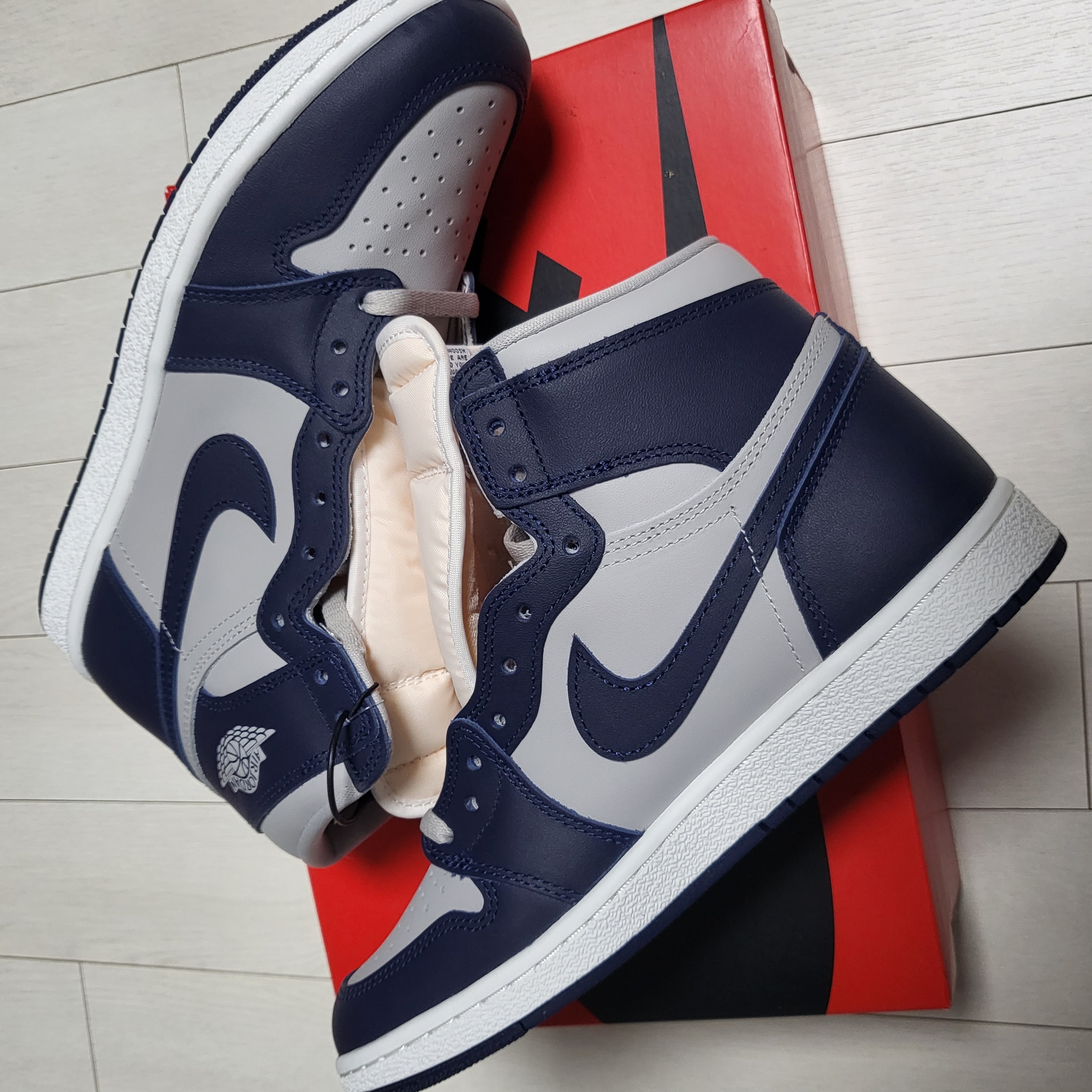 Jordan 1 High 85 College Navy 착용 스타일 - 1