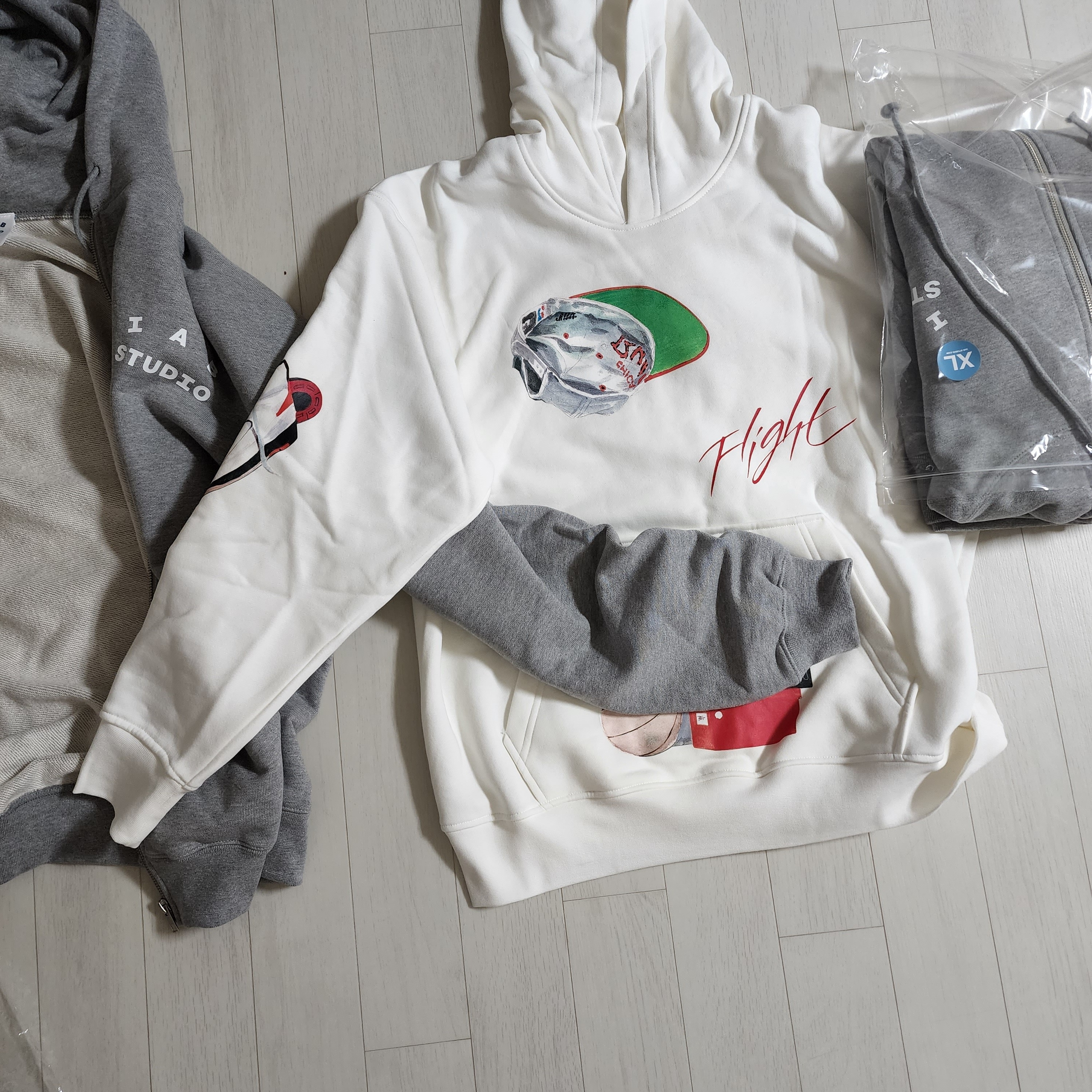 IAB Studio Zip-Up Hoodie Gray - 22FW 착용 스타일