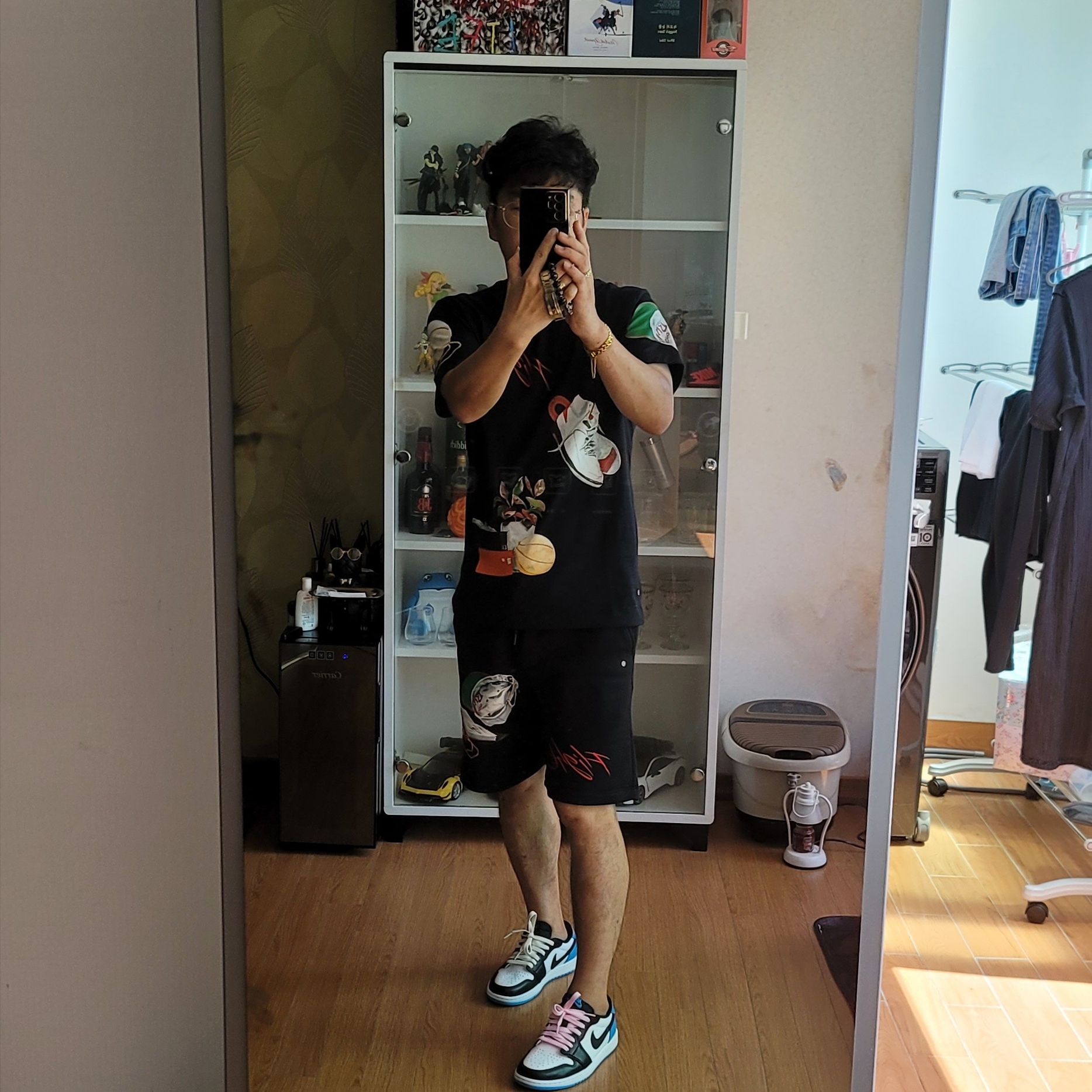Jordan Flight Artist Series By Jacob Rochester Fleece Shorts Black - Asia, Jordan Flight Artist Series By Jacob Rochester Graphic S/S T-Shirt Black - Asia 착용 스타일