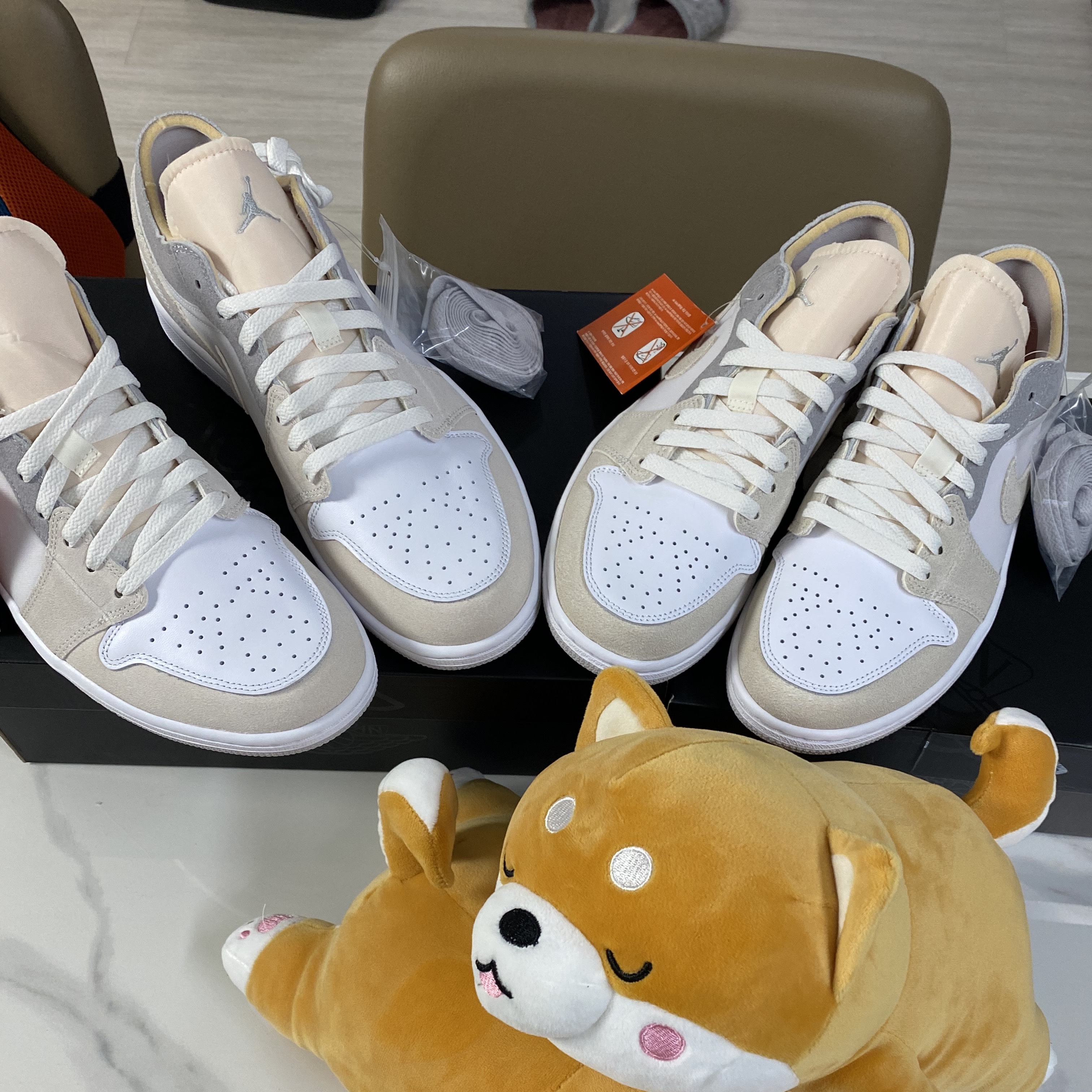Jordan 1 Low SE Craft White and Phantom 착용 스타일