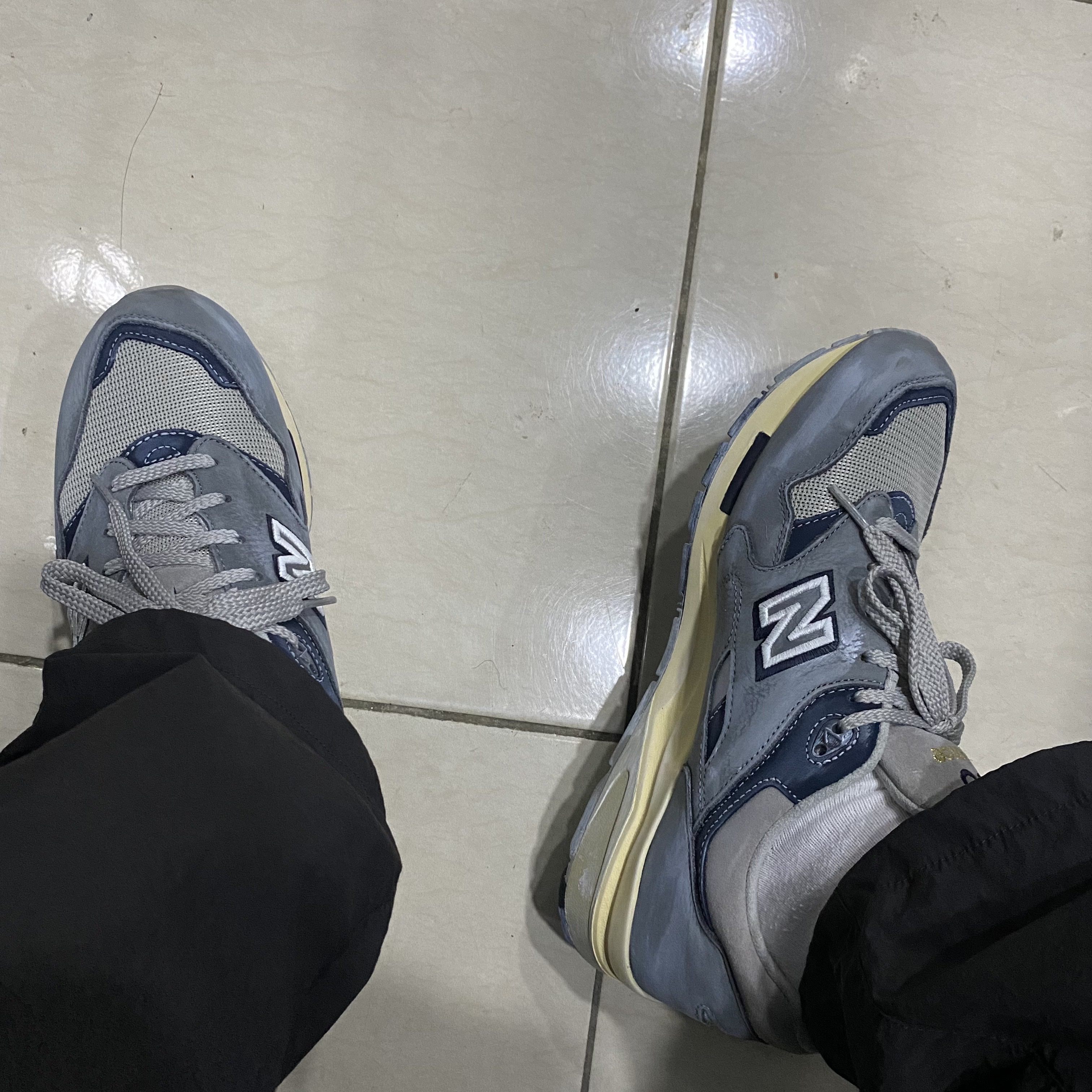 New Balance 1600 Premium Vintage Grey 착용 스타일