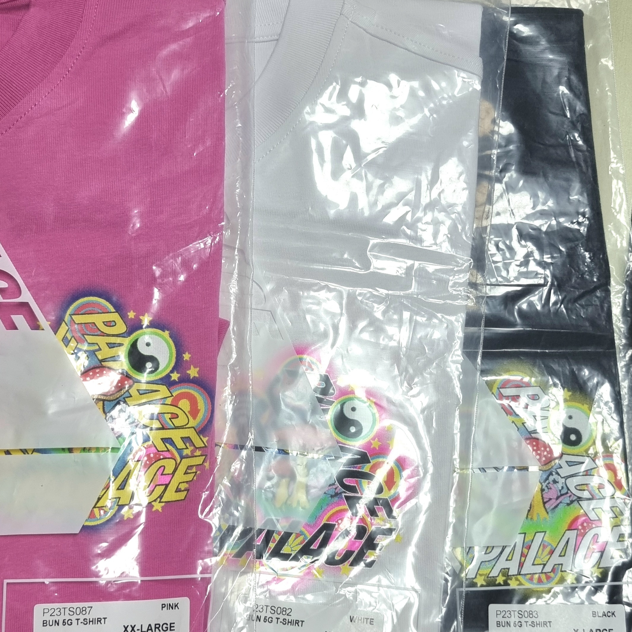 Palace Bun 5G T-Shirt White - 22FW, Palace Bun 5G T-Shirt Black - 22FW 착용 스타일