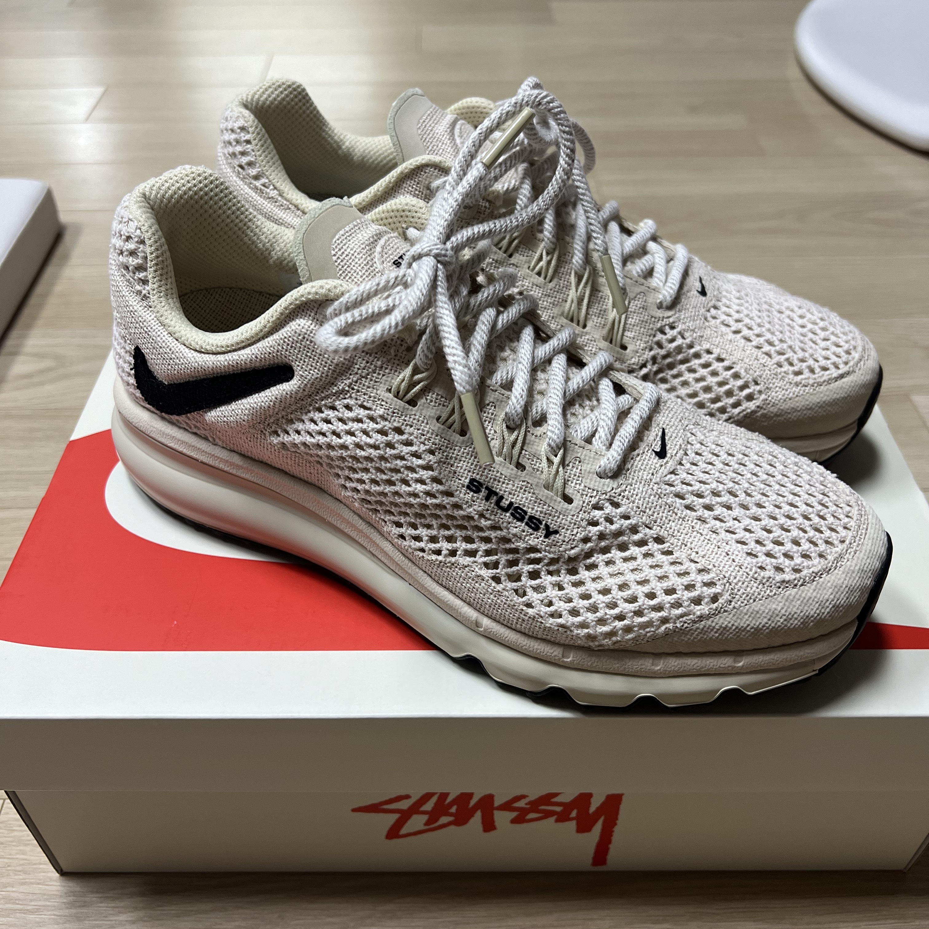 Nike x Stussy Air Max 2013 Fossil 착용 스타일 - 1