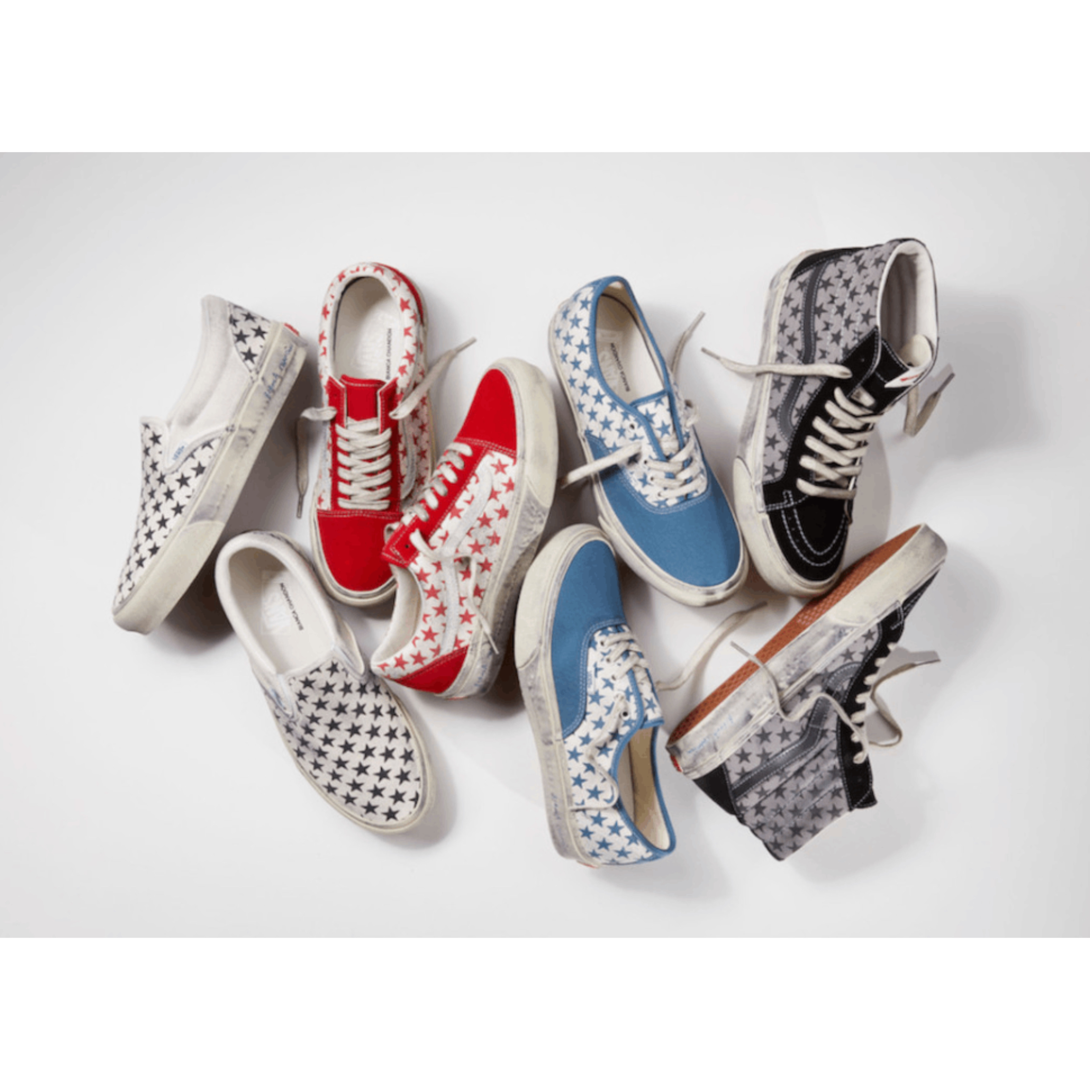 Vans Vault x Bianca Chandon Classic Slip-On LX Stressed Black White, Vans Vault x Bianca Chandon Authentic LX Stressed Navy White 착용 스타일 - 5