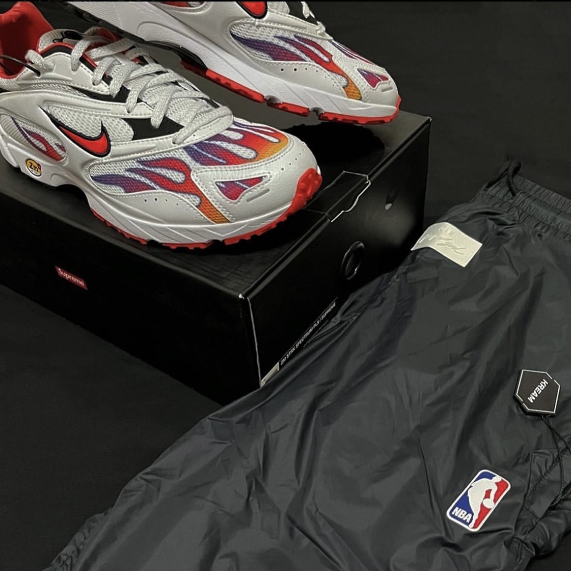 Nike x Supreme Zoom Streak Spectrum Plus White, Nike x Fear of God NRG Tear Away Pants Black 착용 스타일