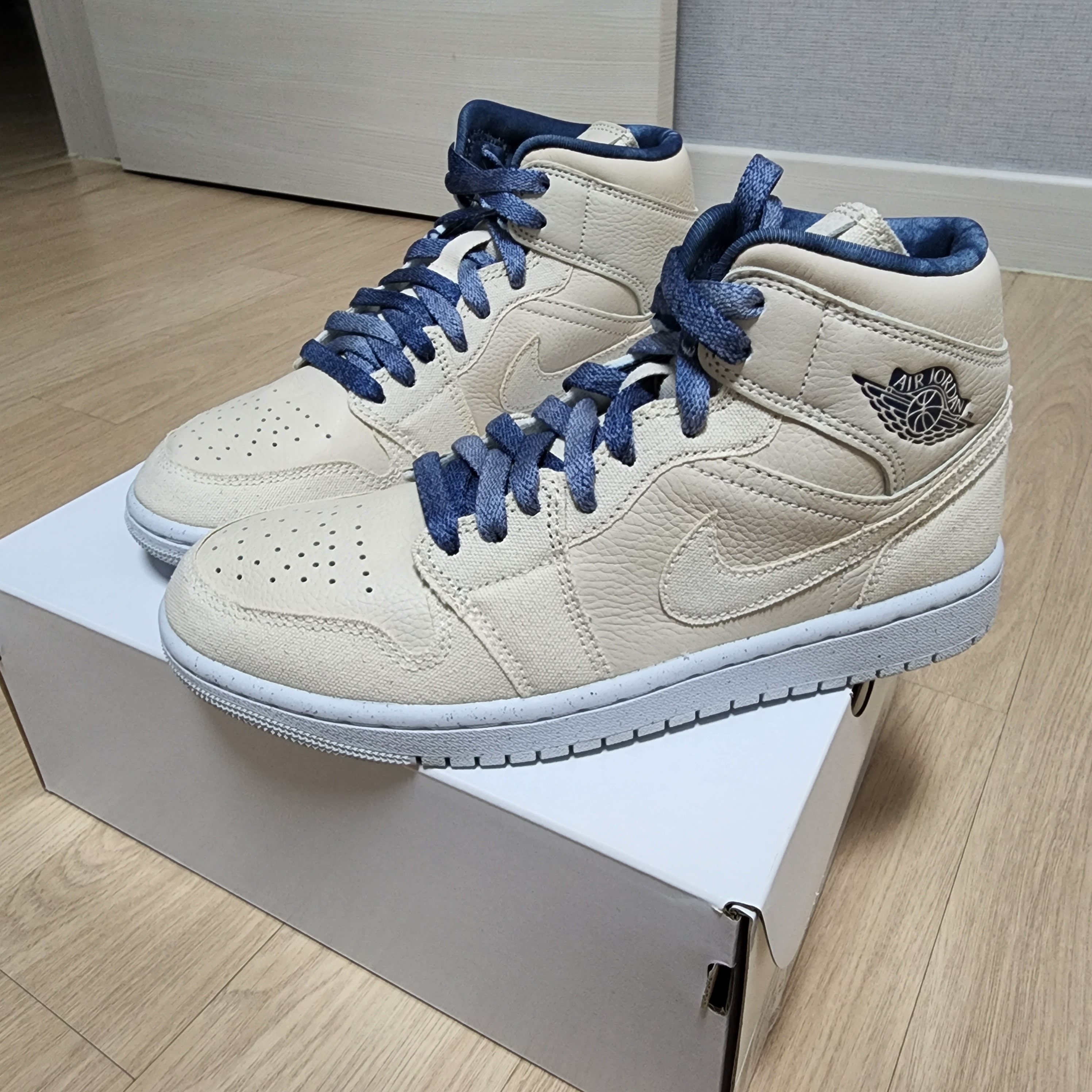 (W) Jordan 1 Mid SE Sanddrift 착용 스타일