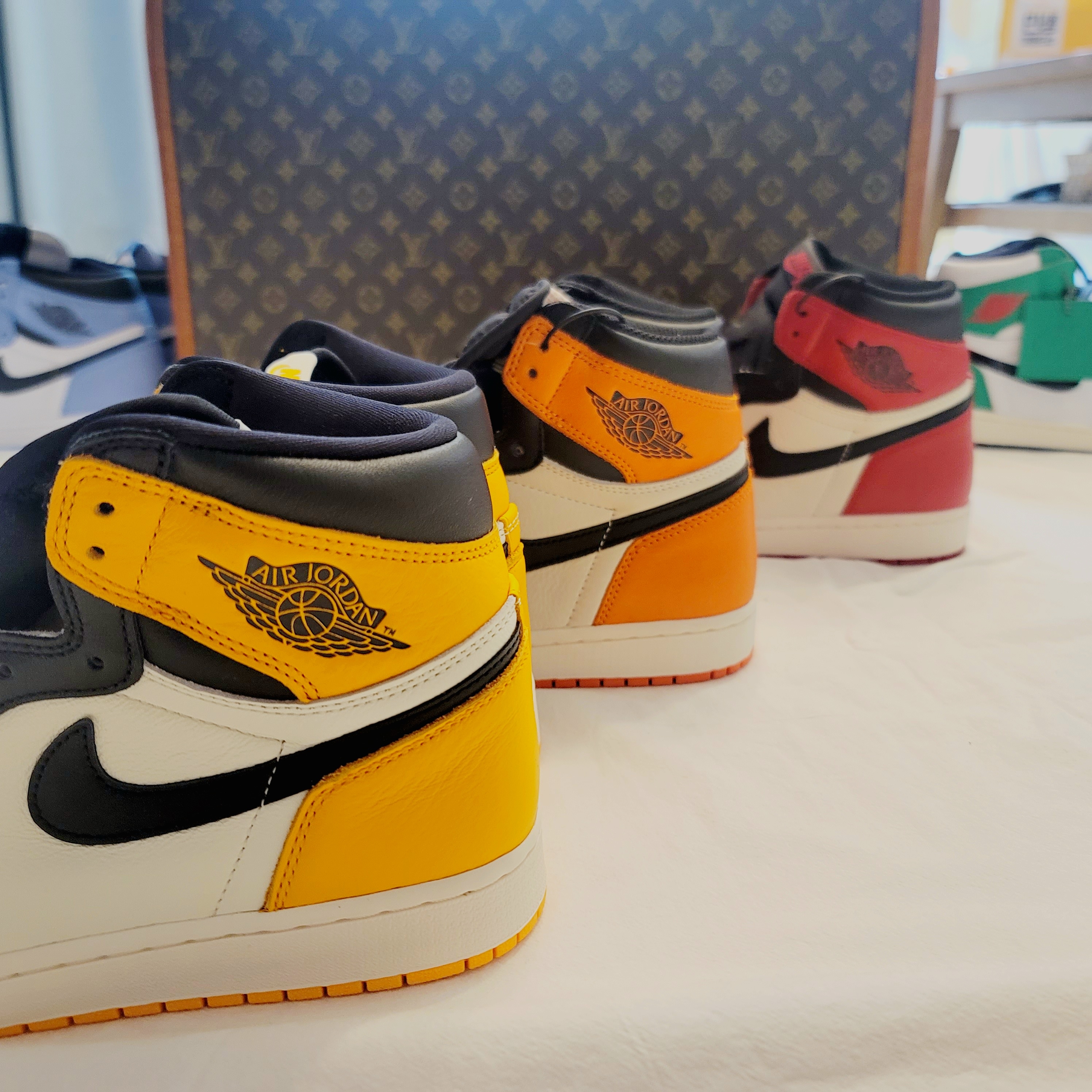 Jordan 1 Retro High OG Taxi, Jordan 1 Retro Shattered Backboard 착용 스타일 - 1