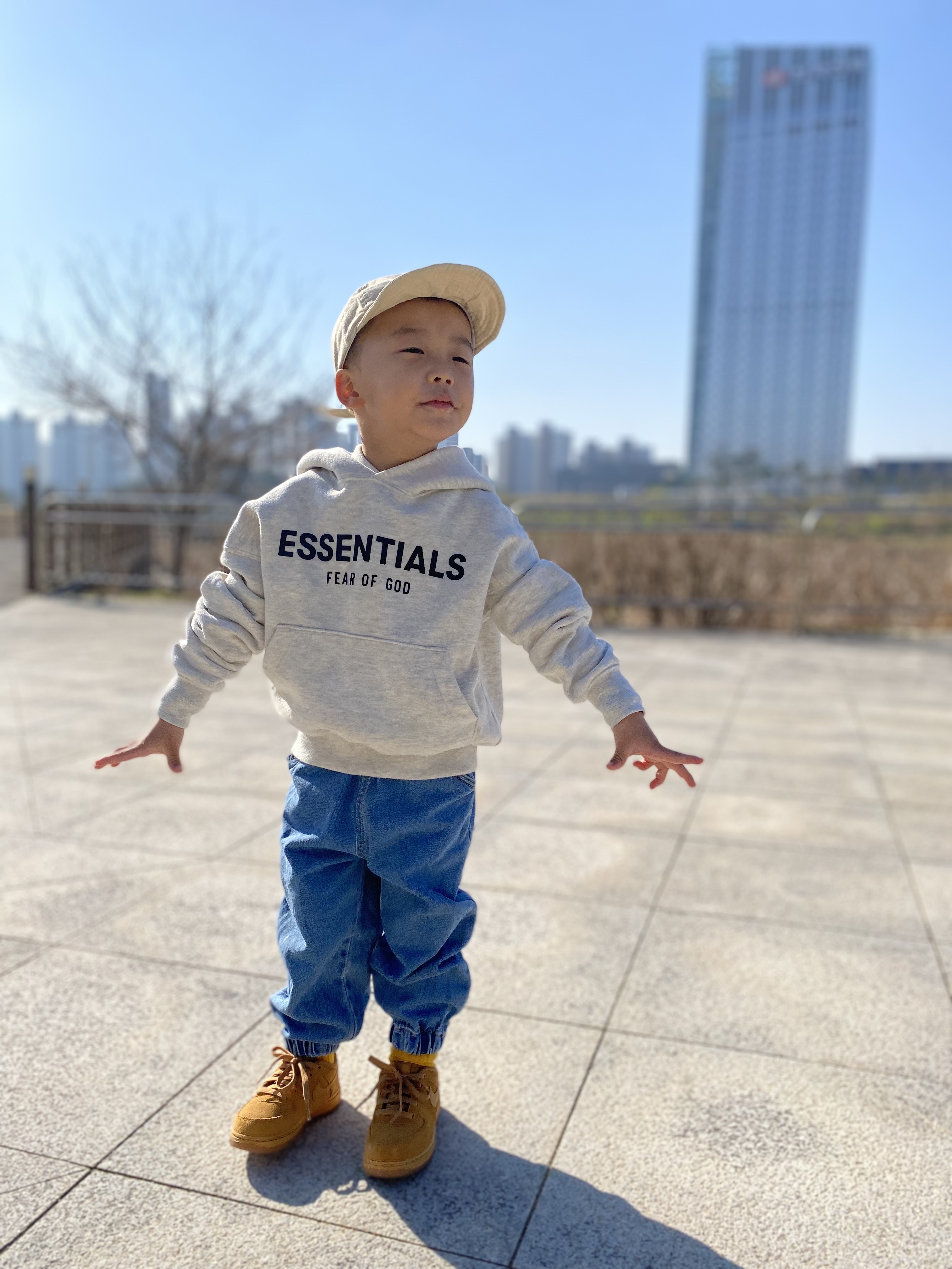 (Kids) Essentials Pull-Over Hoodie Oatmeal - 21SS, (TD) Nike Force 1 Low Wheat 착용 스타일 - 1