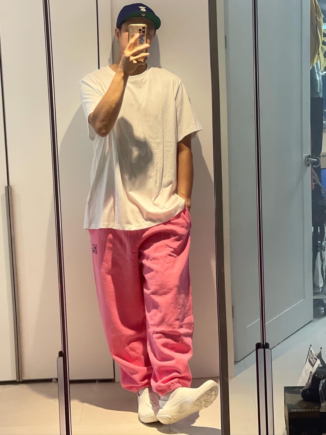 Jordan System .23 Sail and Cement Grey, Nike x Stussy NRG Washed Fleece Pants Lotus PInk (DO5296-670) 착용 스타일
