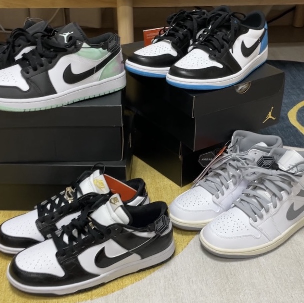Jordan 1 Retro Low OG Black and Dark Powder Blue, Nike Dunk Low Retro SE Black 착용 스타일
