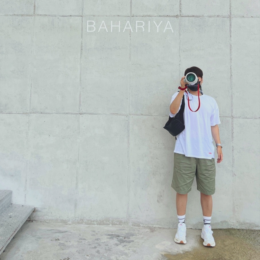 Nike x Sacai VaporWaffle White and Gum, Supreme Hanes Tagless T-Shirt White (3 Pack) 착용 스타일