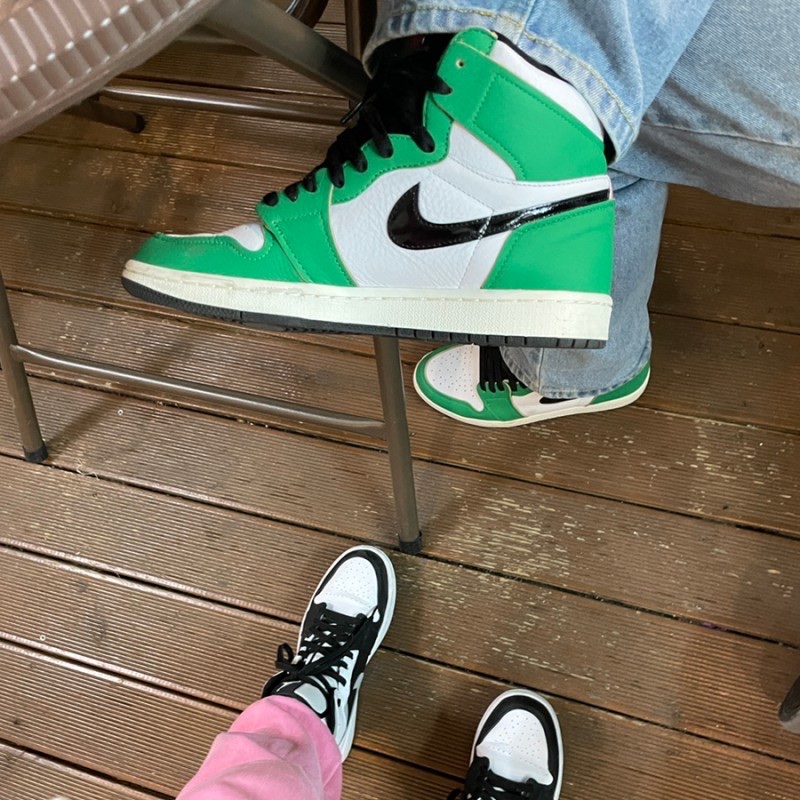 (W) Jordan 1 Retro High OG Lucky Green 착용 스타일 - 1