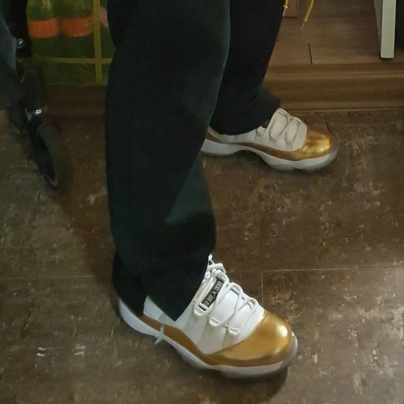 Jordan 11 Retro Low Closing Ceremony 착용 스타일