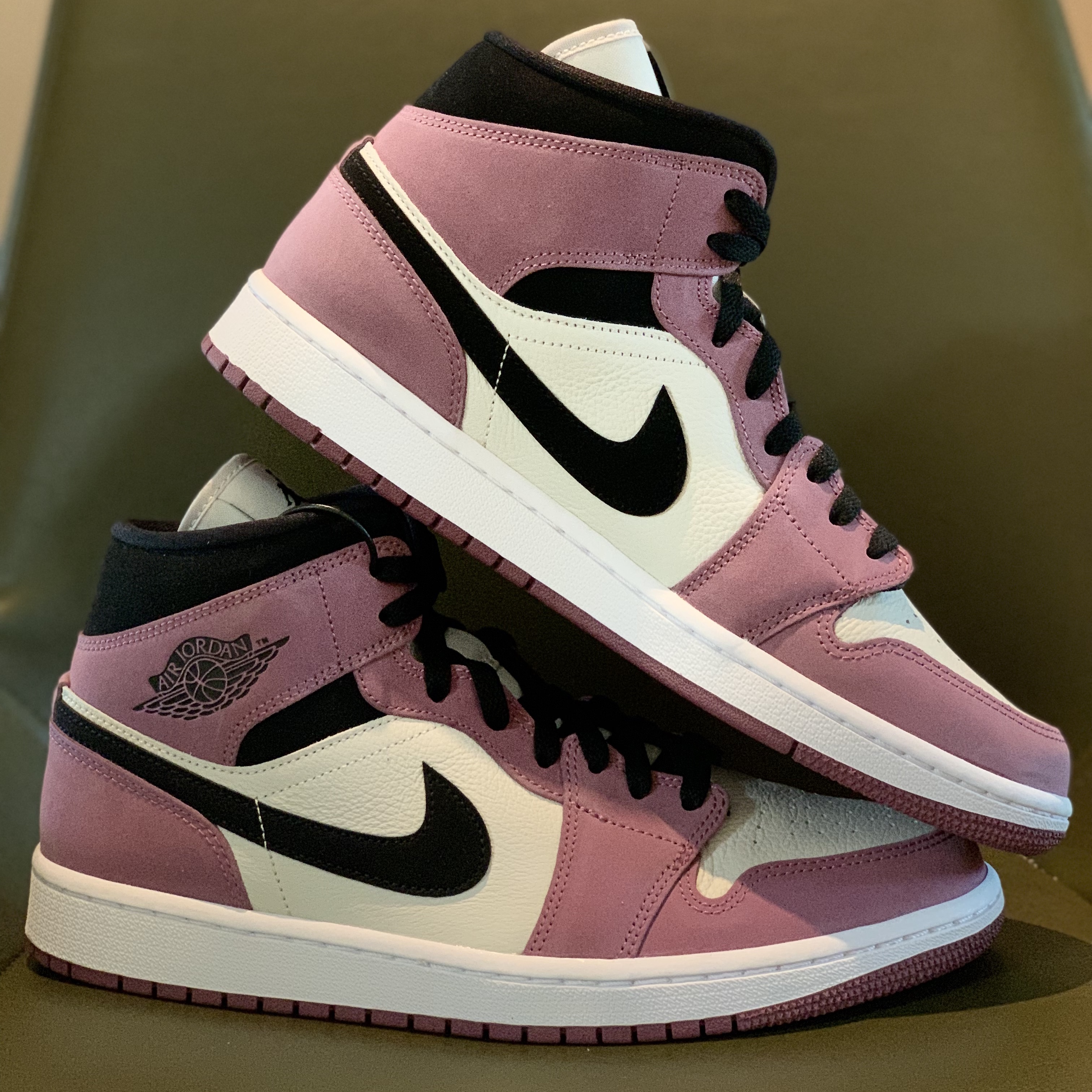 (W) Jordan 1 Mid SE Light Mulberry 착용 스타일