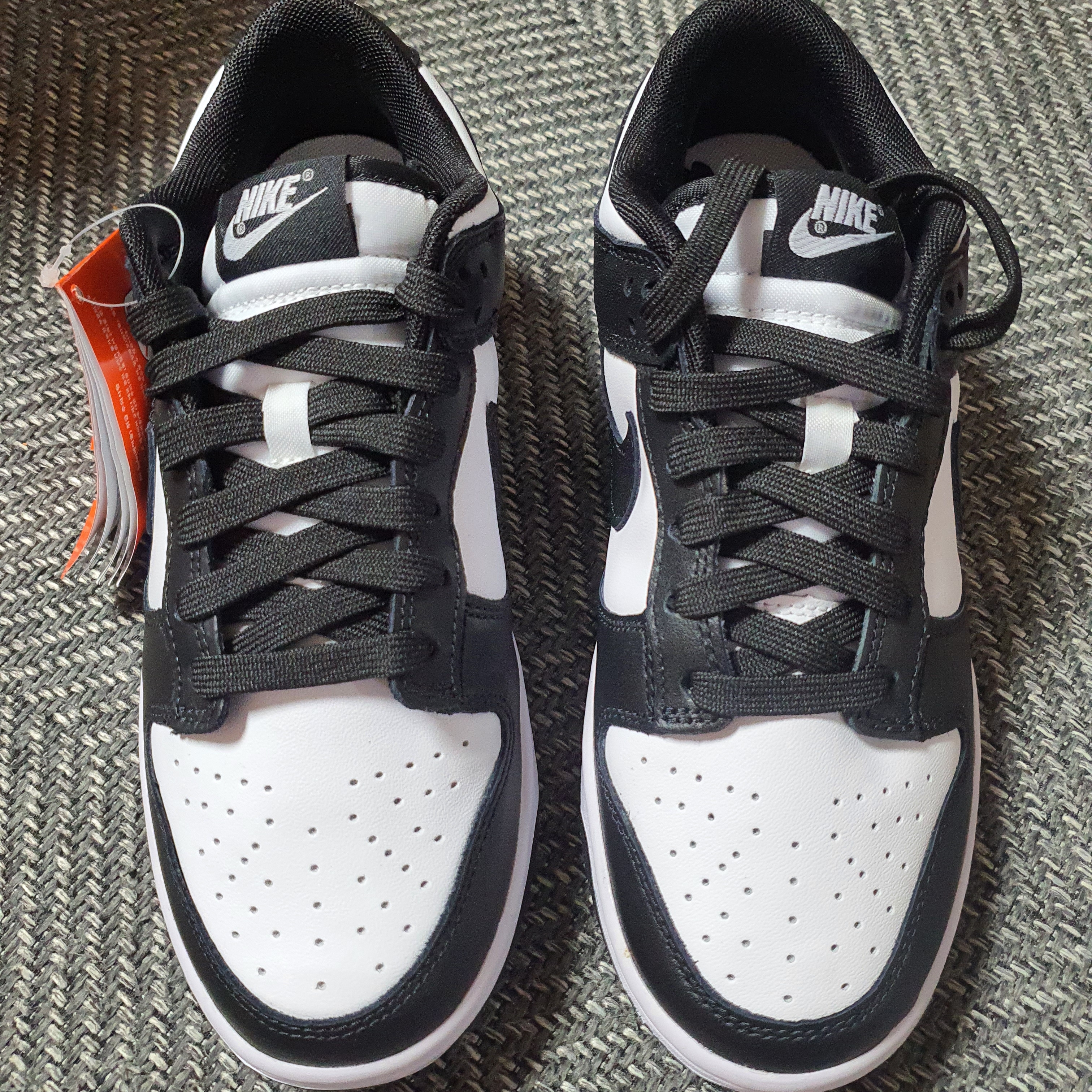 Nike Dunk Low Retro Black 착용 스타일