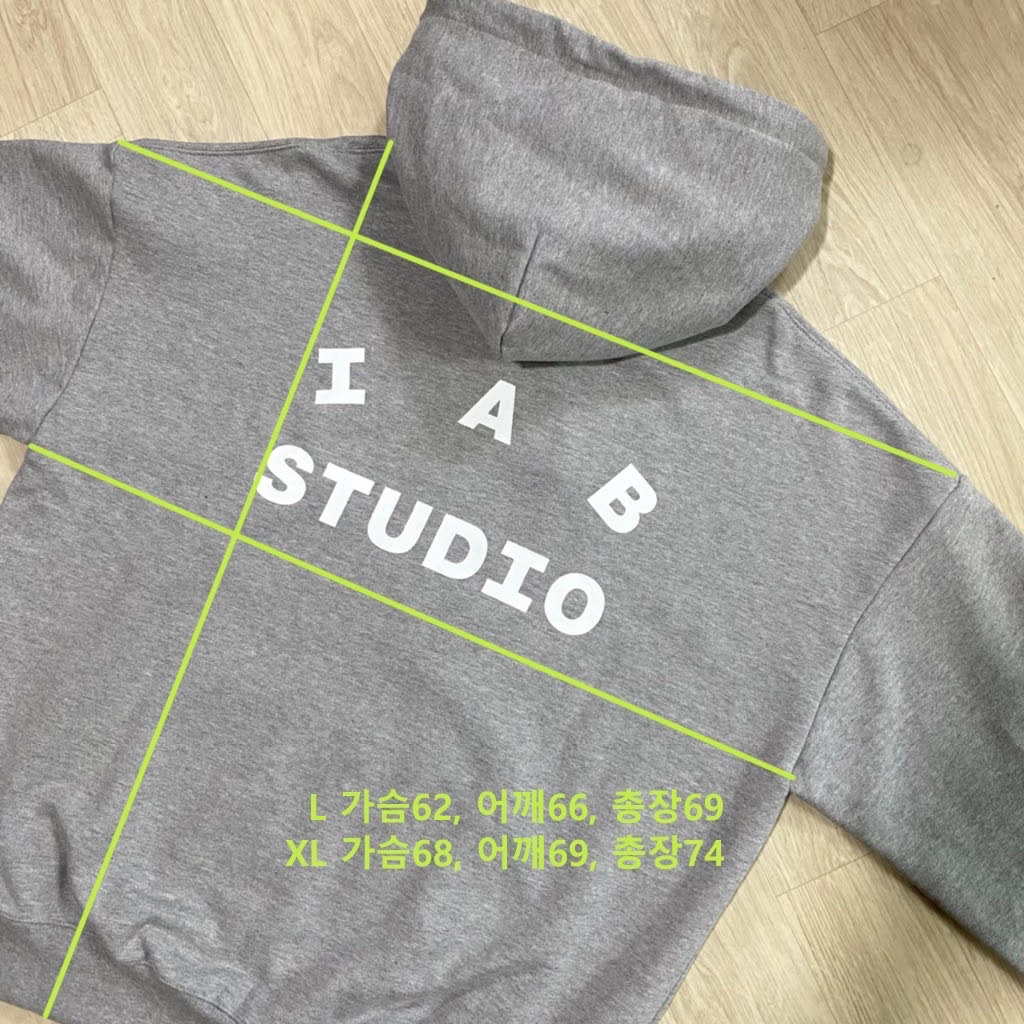 IAB Studio Zip-Up Hoodie Gray - 22FW, Jordan 1 Mid Light Smoke Grey Anthracite 착용 스타일 - 2