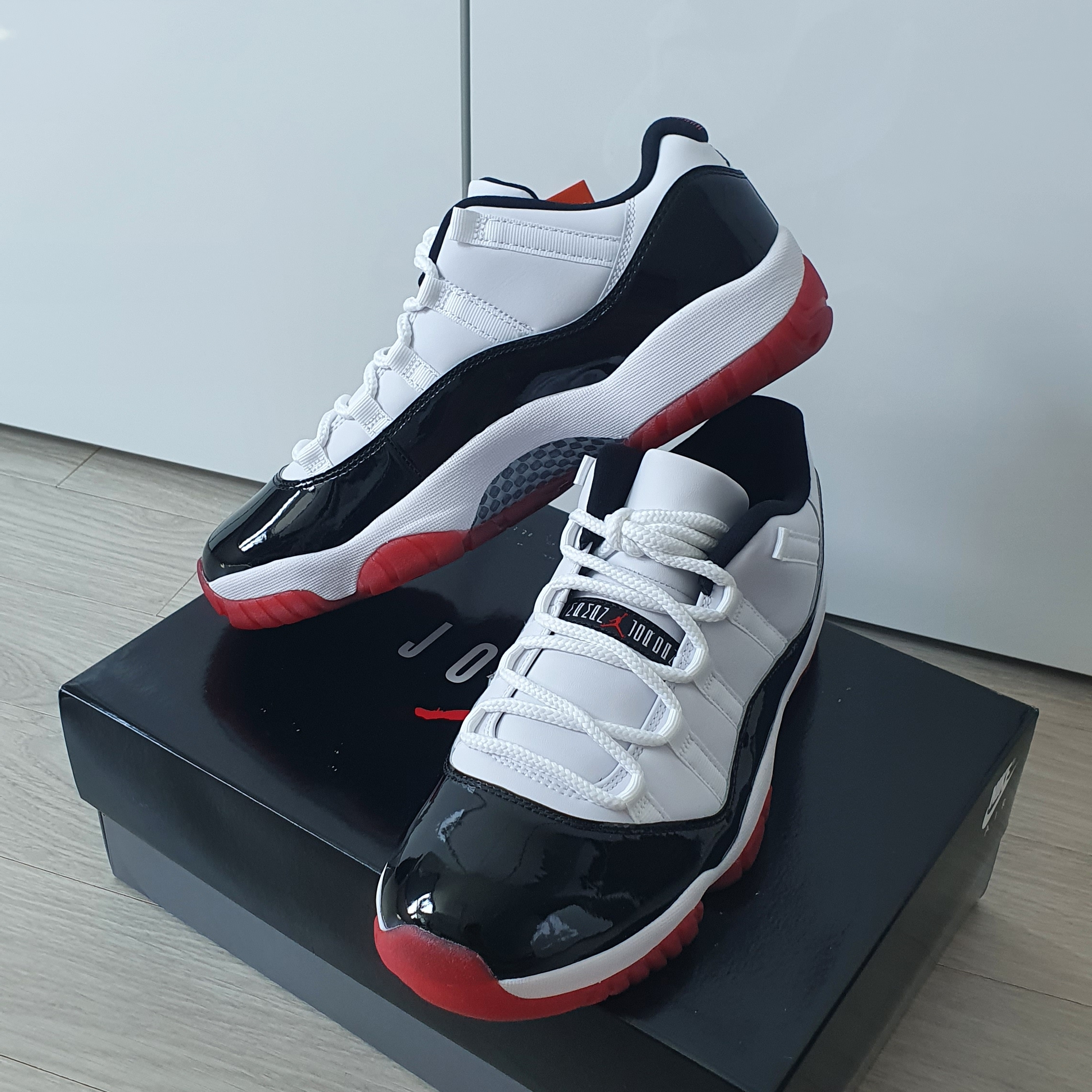 Jordan 11 Retro Low Concord Bred 착용 스타일