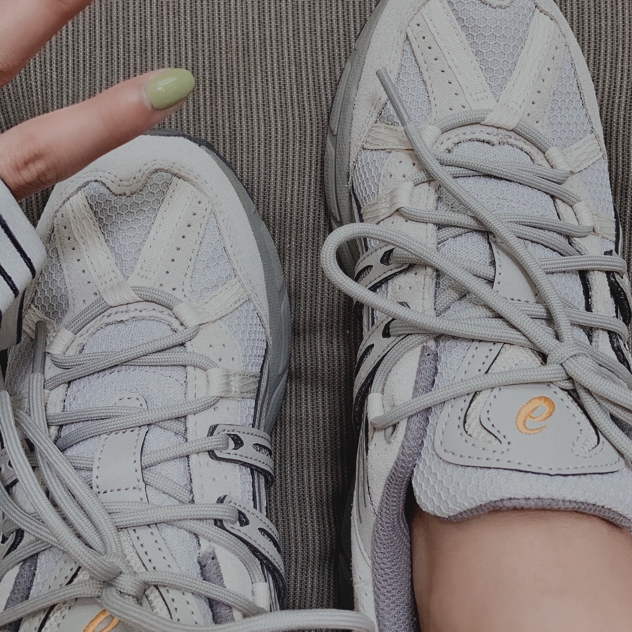 Asics Gel-Sonoma 15-50 Oyster Grey 착용 스타일