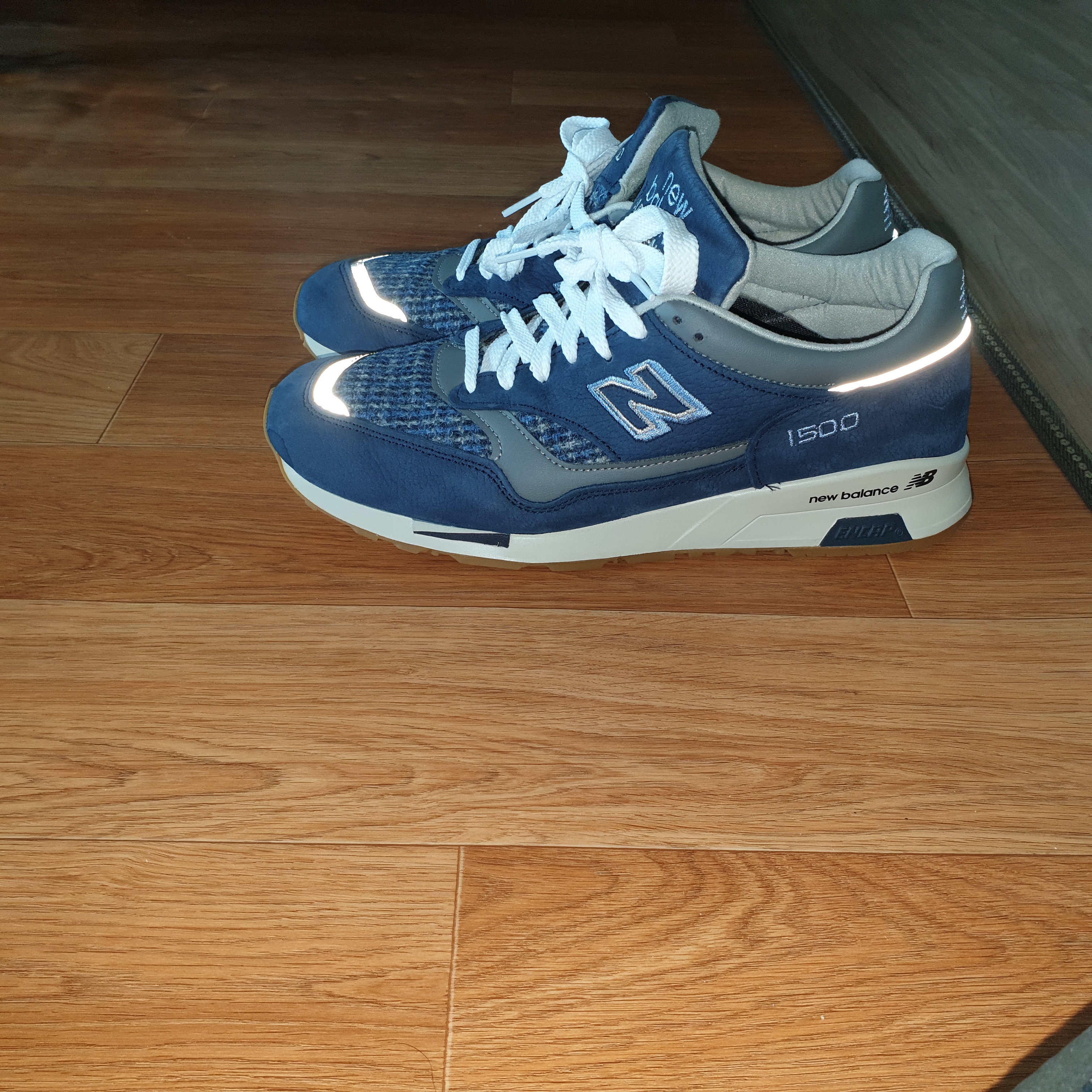 New Balance 1500 Made in UK Navy Grey Harris Tweed 착용 스타일 - 1