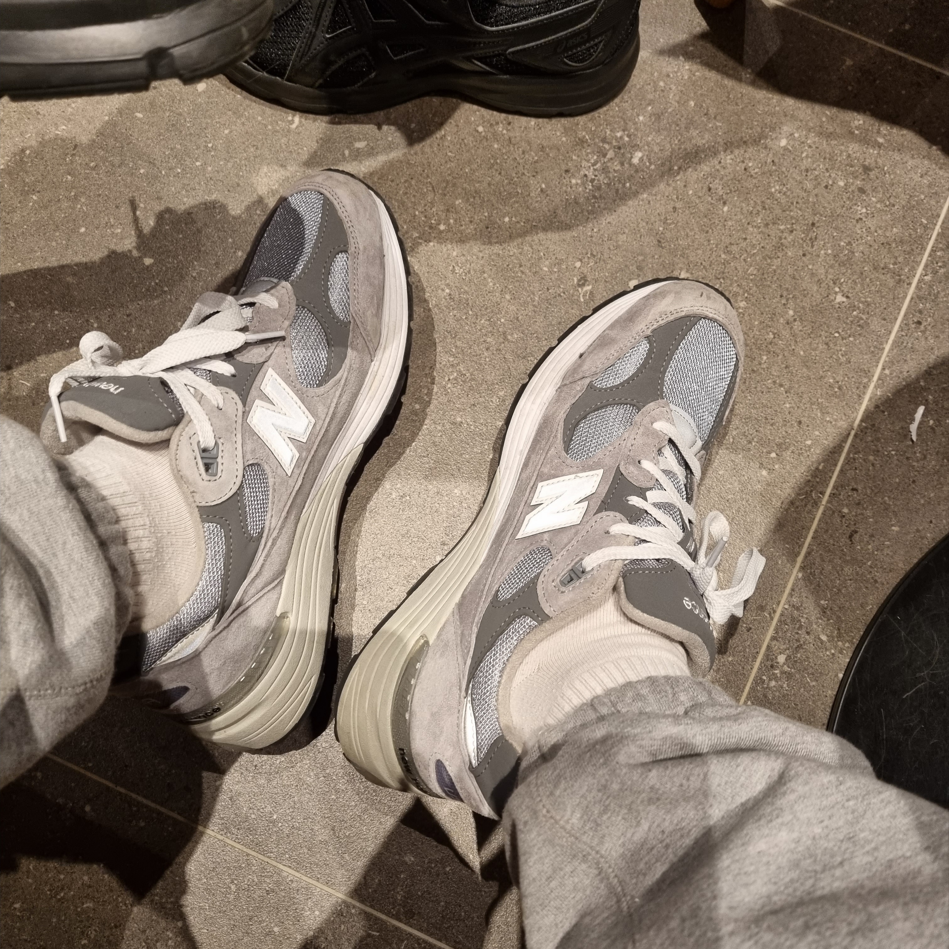 New Balance 992 Made in USA Grey - D Standard 착용 스타일