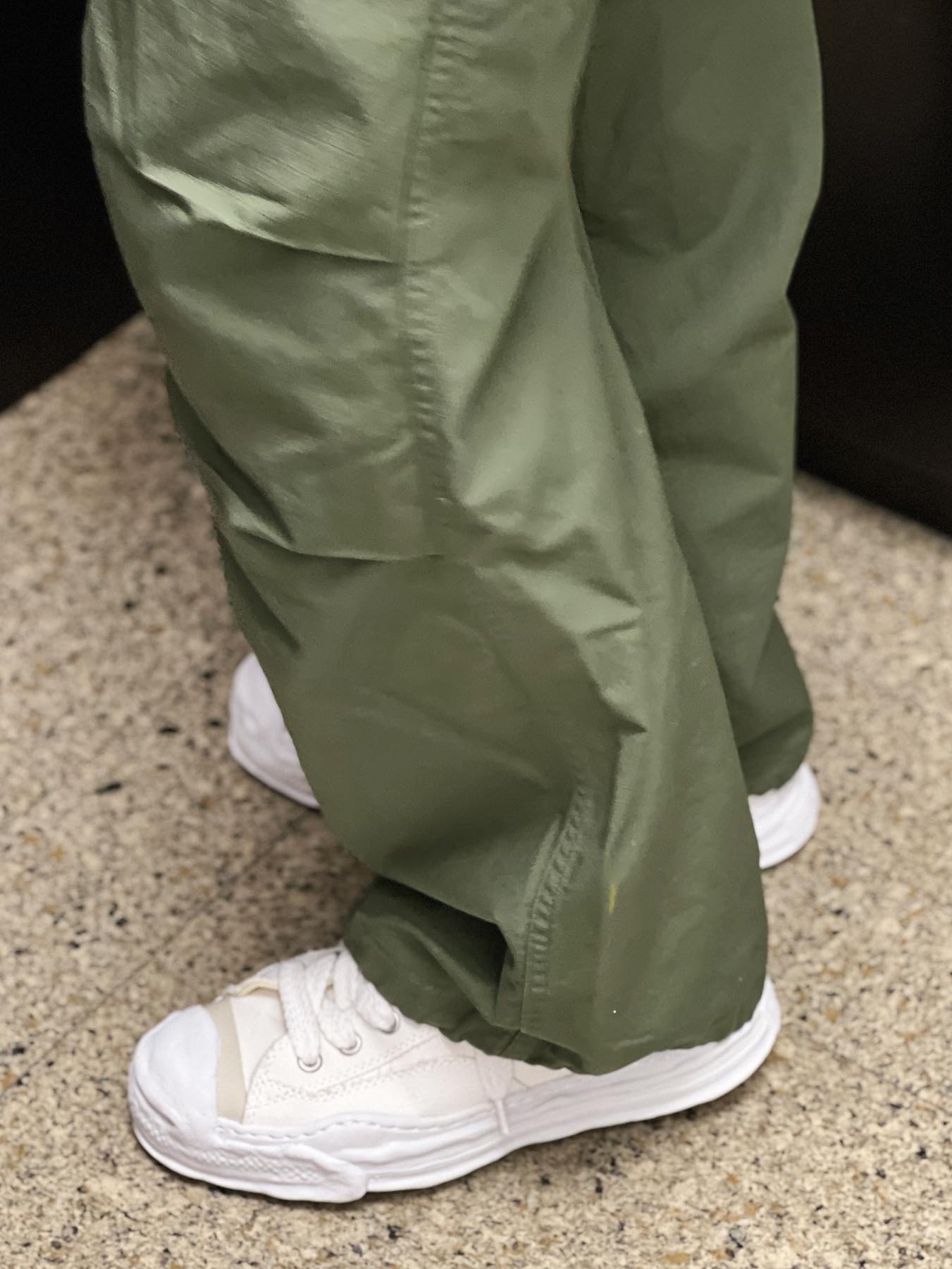 Maison Mihara Yasuhiro Hank OG Sole Canvas Low-top Sneakers White 착용 스타일 - 2
