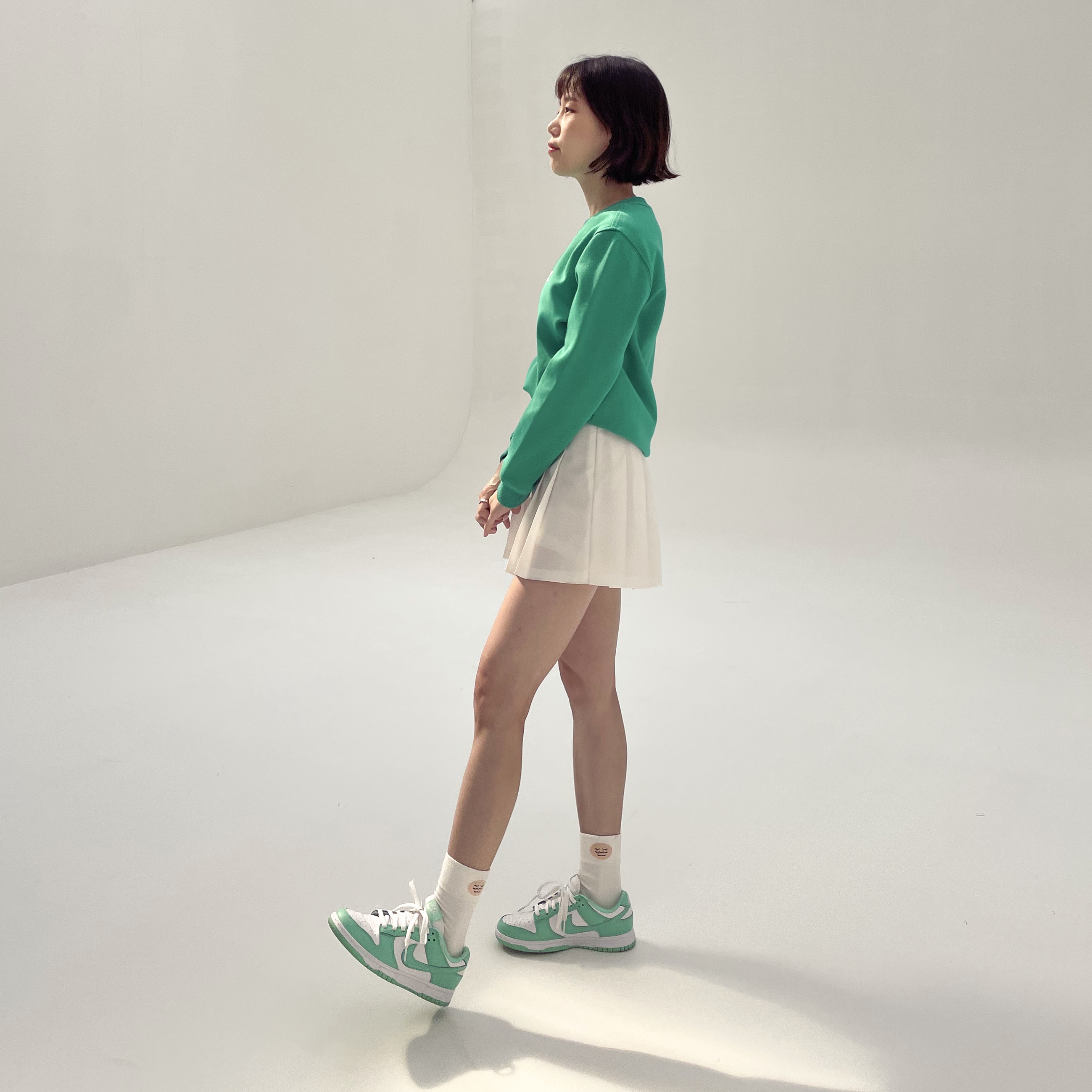 (W) Nike Dunk Low Green Glow 착용 스타일 - 2