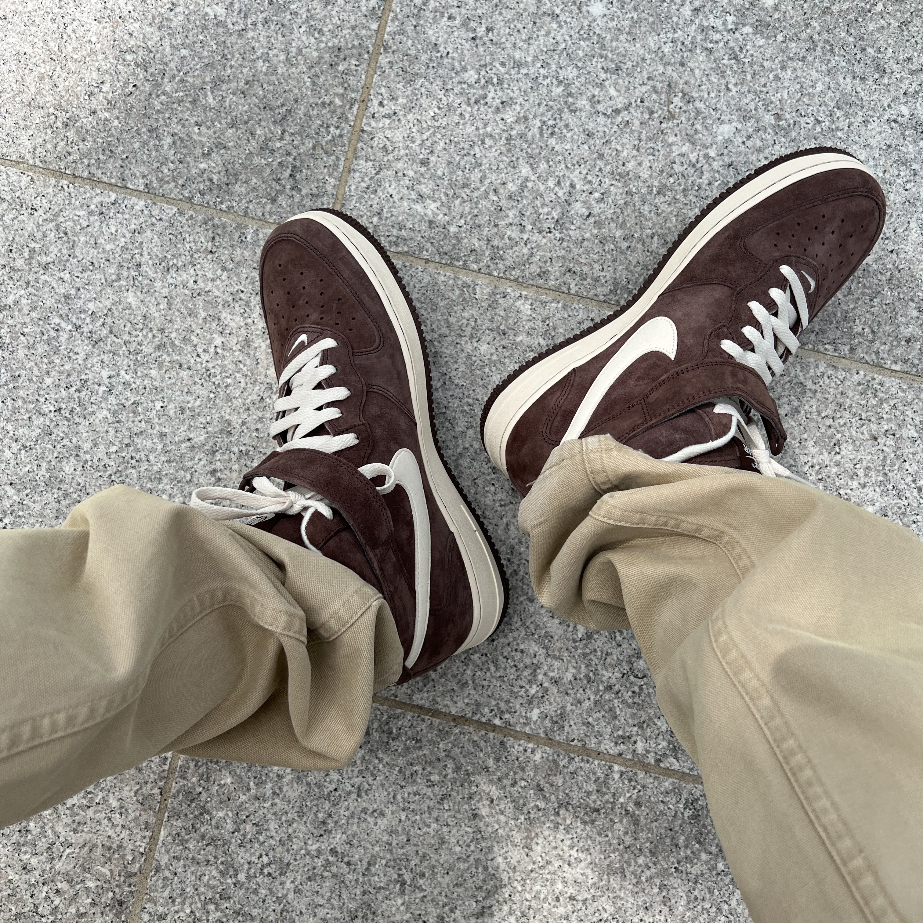 Nike Air Force 1 Mid '07 QS Chocolate 착용 스타일 - 2