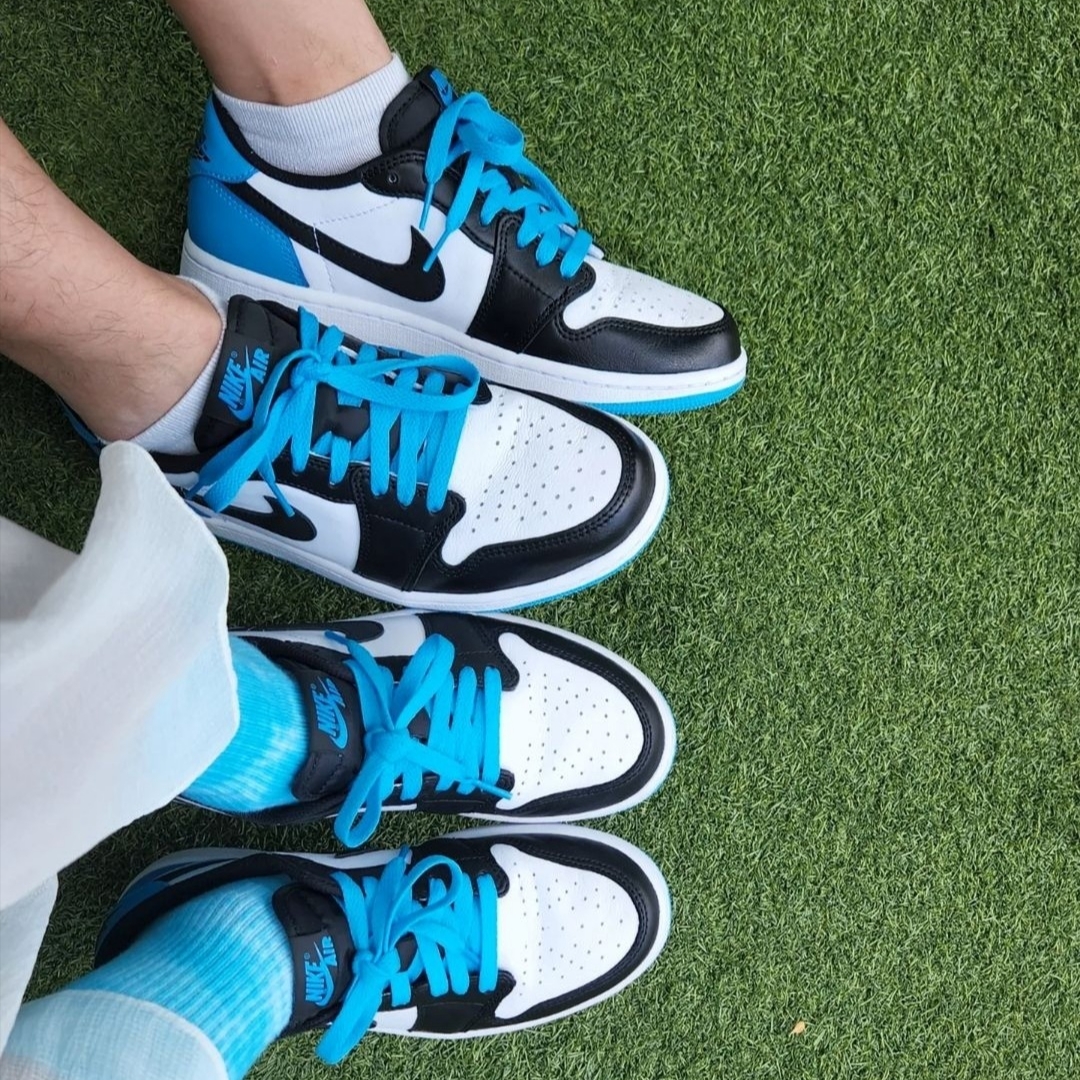 (W) Jordan 1 Retro Low OG Black and Dark Powder Blue 착용 스타일 - 1