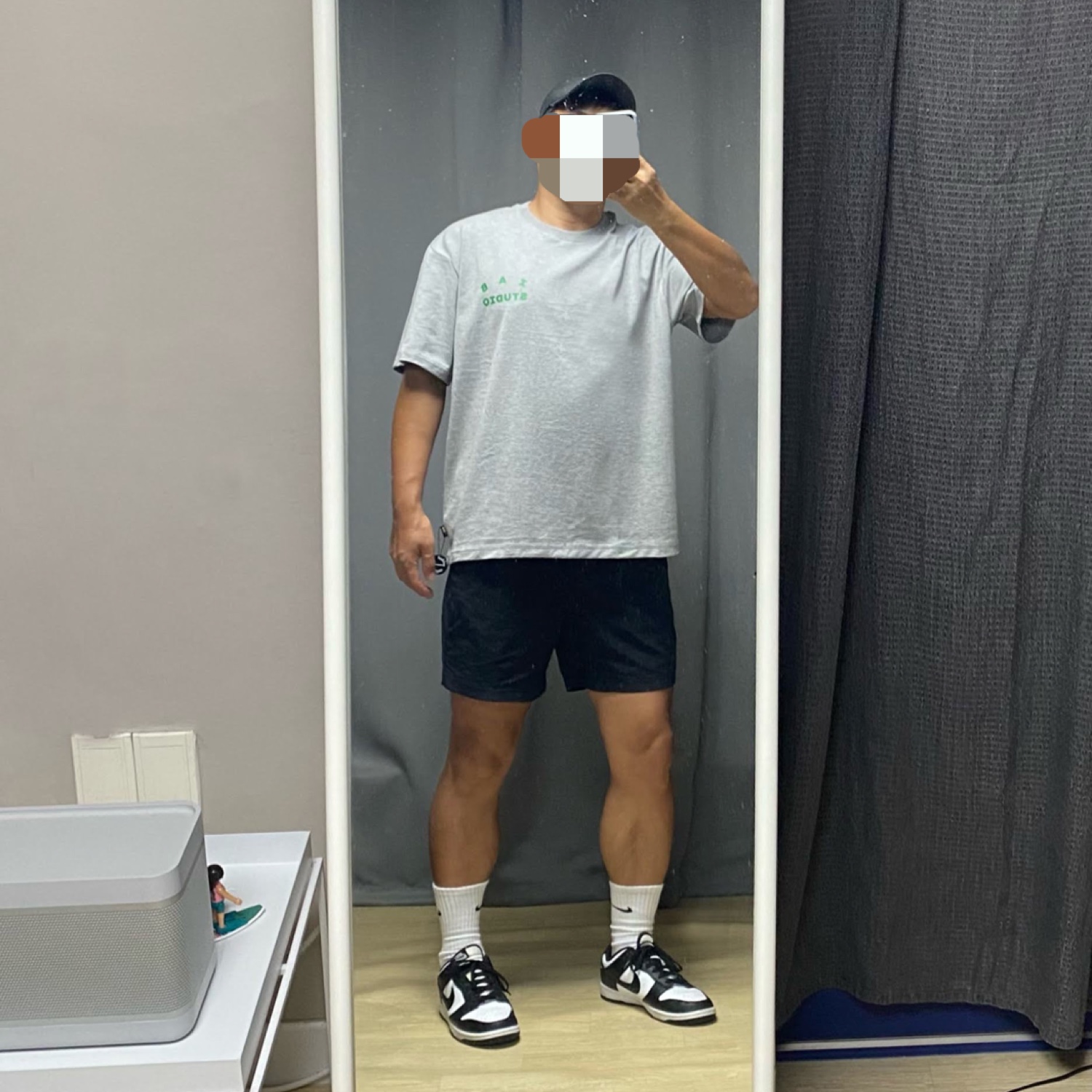 IAB Studio T-Shirt Gray Green - 22FW, Nike Dunk Low Retro Black 착용 스타일 - 1