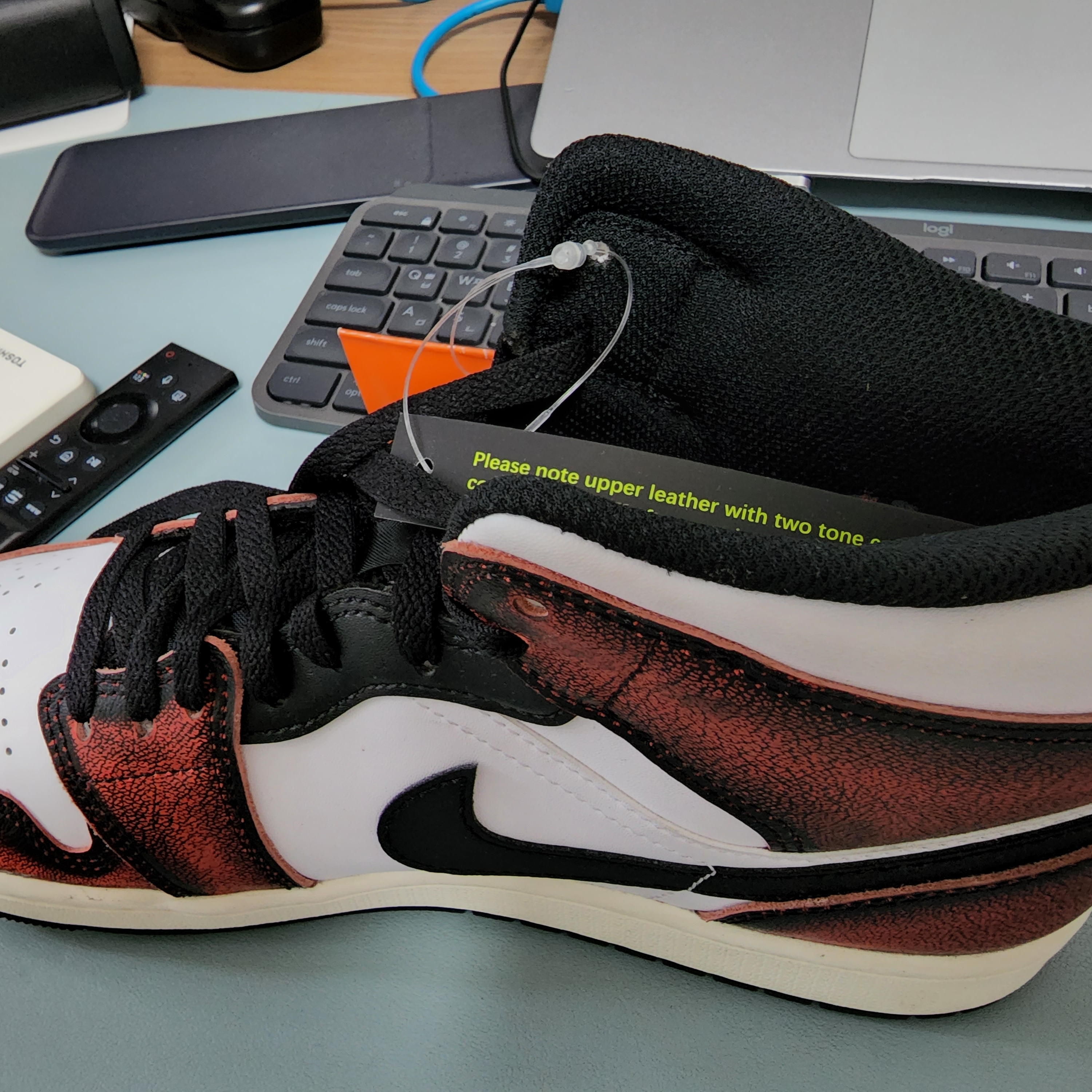 Jordan 1 Mid SE Infrared 23 착용 스타일 - 4