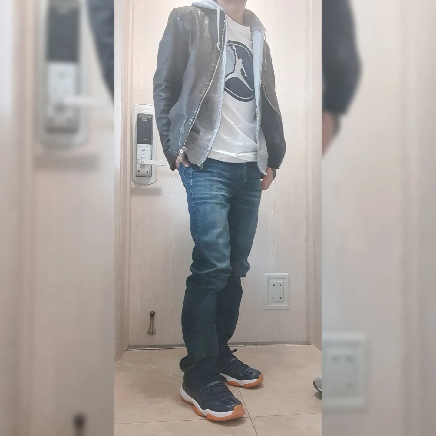 Jordan 11 Retro Low Navy Gum 착용 스타일