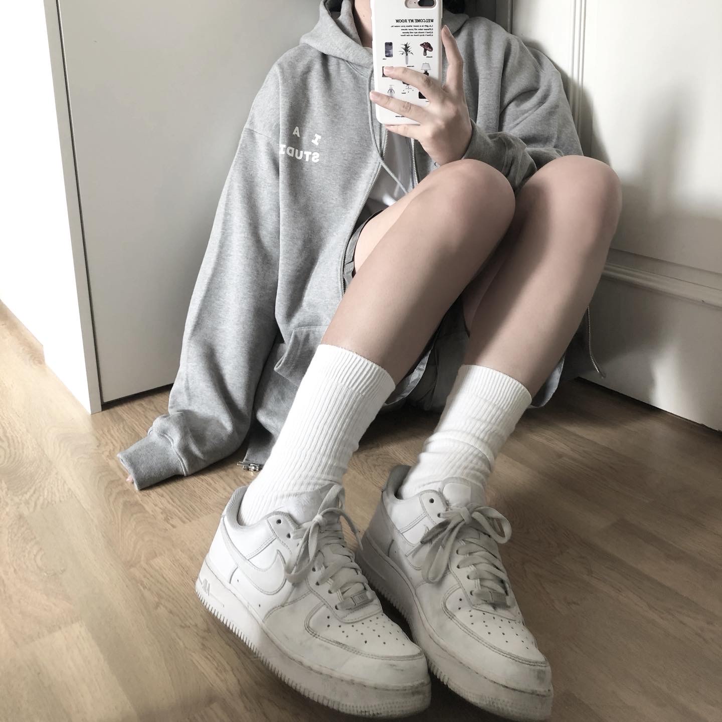 IAB Studio Zip-Up Hoodie Gray - 22FW, IAB Studio Woven Shorts Gray 착용 스타일 - 2